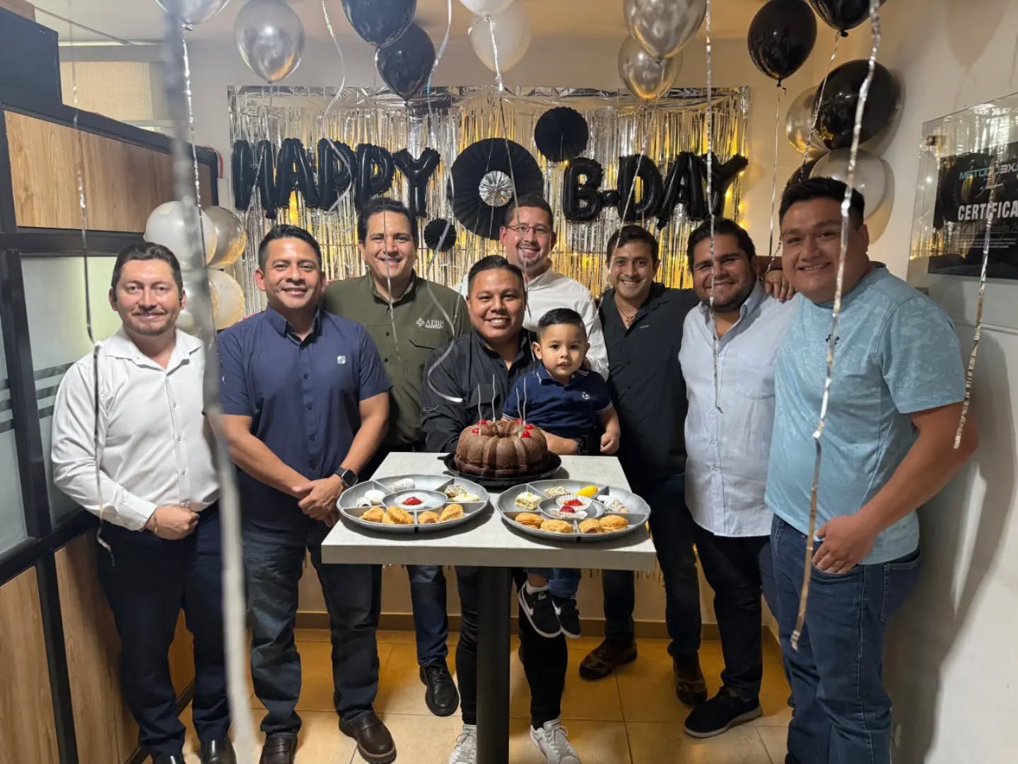 "¡Feliz cumpleaños, @byrondavidgv ! 🎉 Más que un jefe, eres un mentor y una gran inspiración para todos nosotros. Gracias por crear un ambiente de trabajo tan positivo. ¡Te deseamos un día increíble rodeado de tu familia y amigos!"