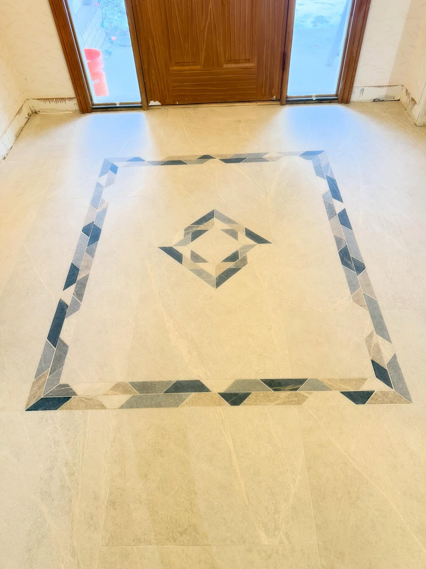 I can’t wait to post the pictures once all the trim work, painting, and furniture goes into this living room/great room project we wrapped up today. Nearly 1,300 square feet of 24” x 48” tile with 3 separate inlays, a border, in ground air vents, and 8 in ground electrical outlets. All laid over the @schlutersystemsna Ditra system. These clients were two of the best! They put up with us all through the holidays to get the floor they’ve always wanted. We truly do have some of the best customers in metro Detroit! Visit us online today to get yours at kimbletile.com
#largeformattiles #tile #porcelain #kimbletile #schlutersystems