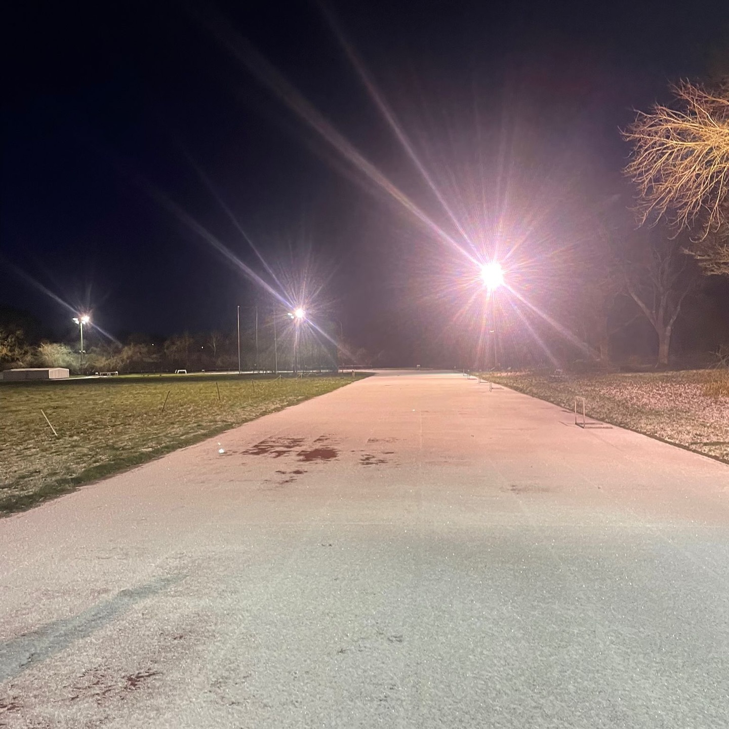 HARDCORE !!
Over 80 athletes came to Track on Monday despite the subzero temperatures .
Well done to the coaching team for organising the training to accommodate the conditions!
TRACK CLOSURES:
If Everyone Active closes the track because it is unsafe, we will email everyone, post on WhatsApp as well as post on social media channels.
For details of how to join the LAA Community WhatsApp group, please see the link in bio.
#trackandfield #schoolsout #letsrace #running #runnerslife #teamlaa #leamingtonathleticsacademy #running #motivation #teamlaa #coaching #fyp #sportscoaching #inspirenextgeneration