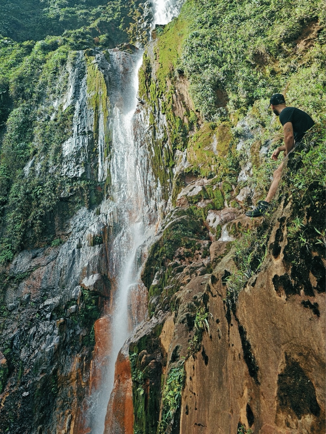 La première chute du carbet du haut de ses 115m 🩵
#carbet #guadeloupe #chuteducarbet #premierechuteducarbet #chutescarbet