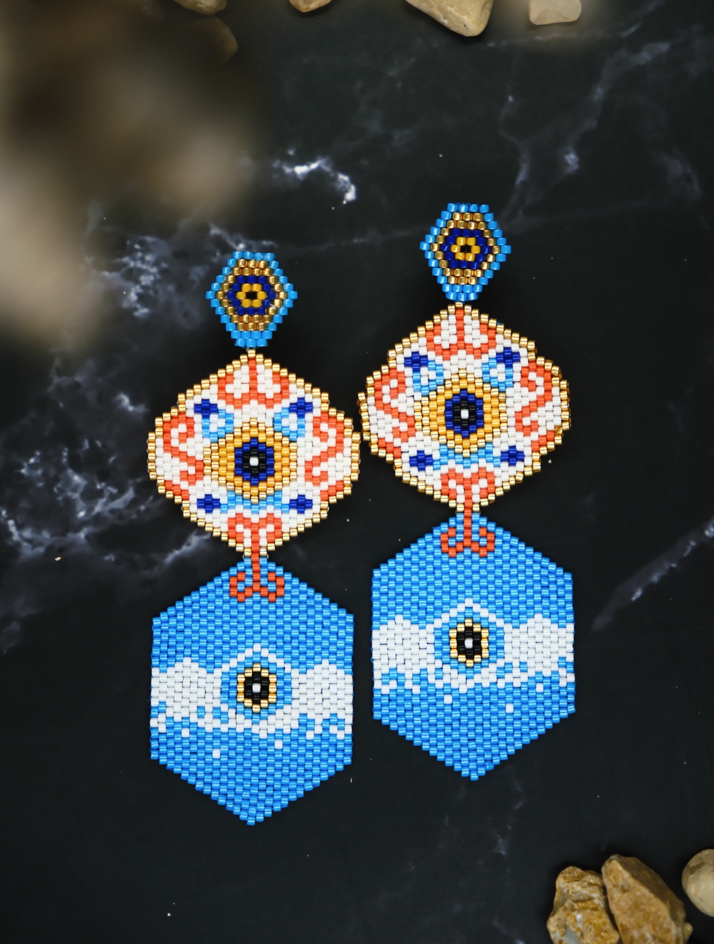 Ocean Sunrise is a special piece for Ananao💙
These earrings are born from the moment when darkness gently fades and light begins to dance across the ocean, reminding us that every day is a new chance to believe again and to create a better version of ourselves🙏🏼💕
Completely handwoven, bead by bead, they carry soul, patience, and heart in every detail, making each pair as meaningful as it’s beautiful
If their story resonates with you, you may find them waiting for you on our website, where their journey continues✨
#sydneyhandmade #madeinaustralia🇦🇺 #jewellerydesign #beadedearrings #handmadewithlove