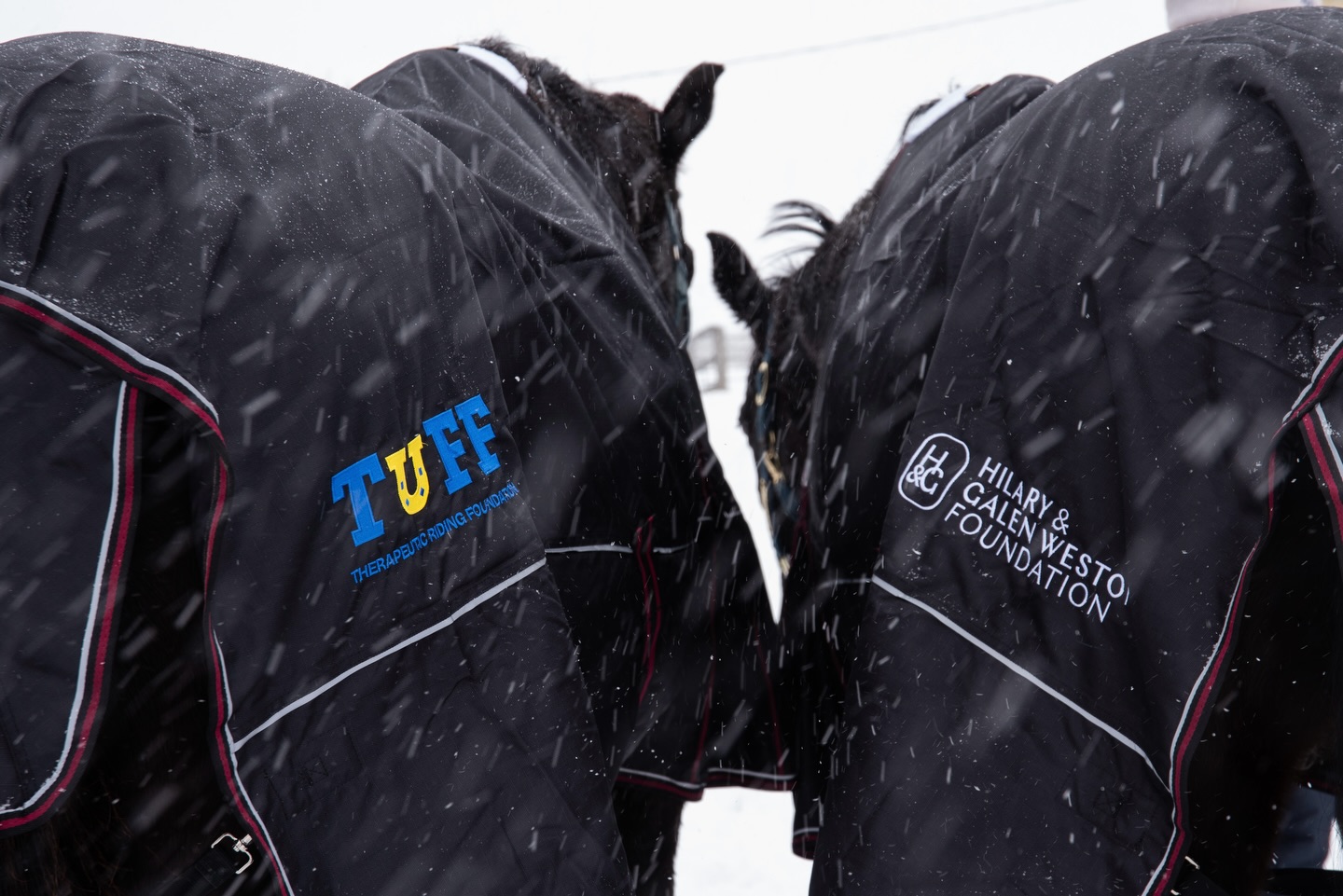 Commitments and partnerships helping youth at risk ๐
Thank you to the ongoing support of the Hilary & Galen Weston Foundation, and for our beautiful new blankets courtesy of Champion Blankets in Chilliwack, BC.
@championhorseblankets @logloftpromo #tufftherapeuticridingfoundation #championblankets #tufftherapeuticriding #ontariowinter