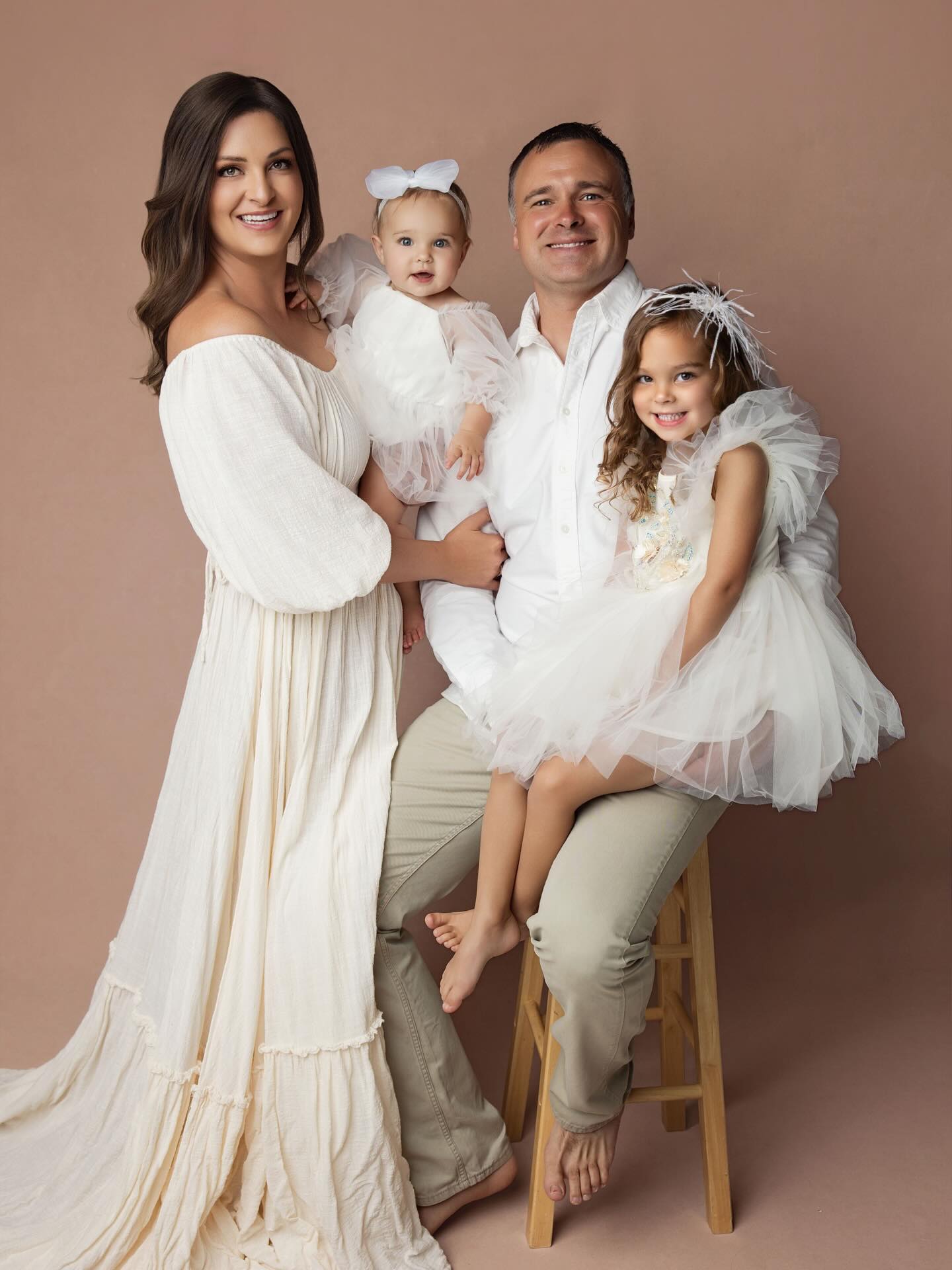 HELLO 👋🏼
I’m Brittney, the owner and founder of Flawless, and this is my family 🤍
I started this business 14 years ago as a solo makeup artist, never imagining this dream would turn into my career. What began as a passion has grown into a team of 15 amazingly talented ladies, and I’m so grateful for each one of them!
If you’re a bride looking for a team for your wedding day, a mama planning family photos or a maternity session, or you need glam for date night, prom, or any special occasion—we would love to work with you! ✨