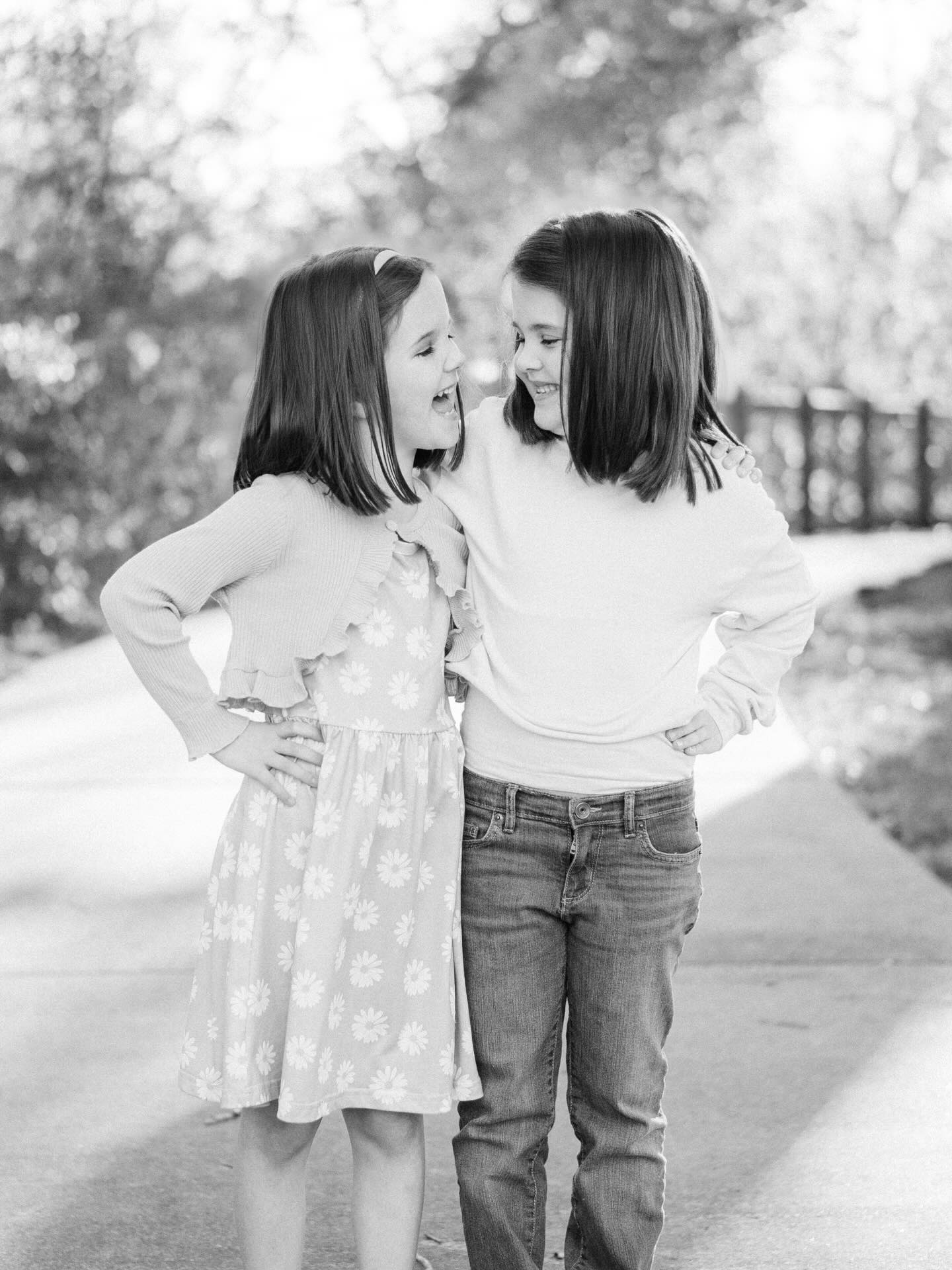 Been taking these girls photos since before they were one 🥹 and now they are six 🩷 It is my favorite thing when families come back year after year. I love watching these sweet kids grow! And it’s honor to be able to document these milestones again and again.
#candidchildhood #sisterhood #houstonphotographer #cypresstx #htx #tomballtx #motherhood #clickinmoms #chasinglight #milestonesession #birthday #thewoodlands #katytx #familyphotography