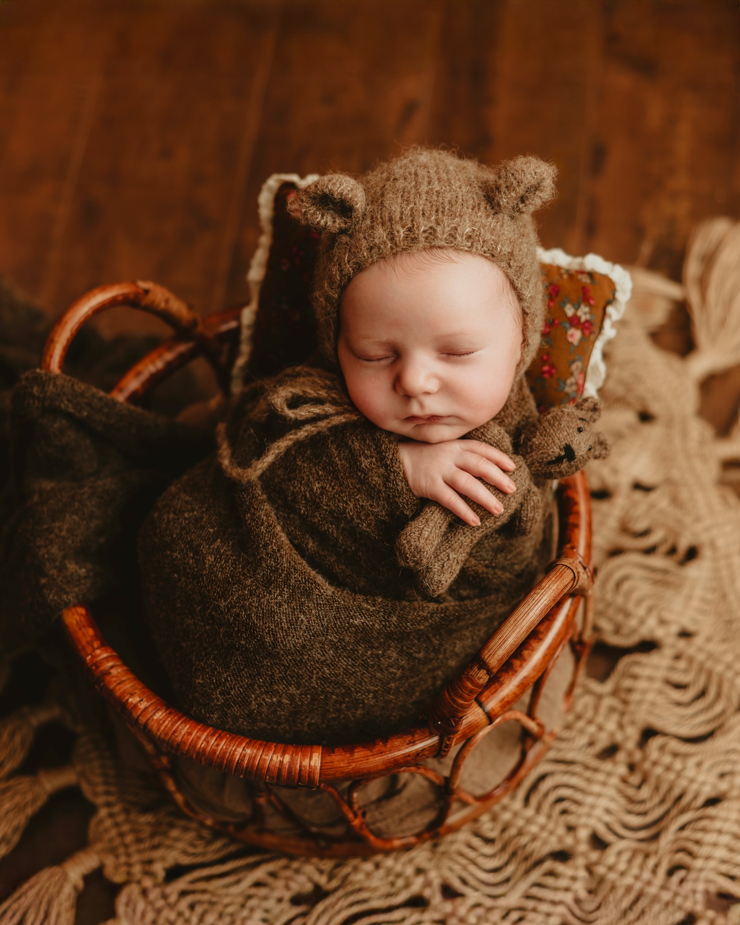💛 Time moves quickly — these tiny moments are fleeting. Let’s preserve them with a relaxed, heartfelt session.
#babyphotography #newbornphotography
#markhamphotographer #familylove #violetartphotography