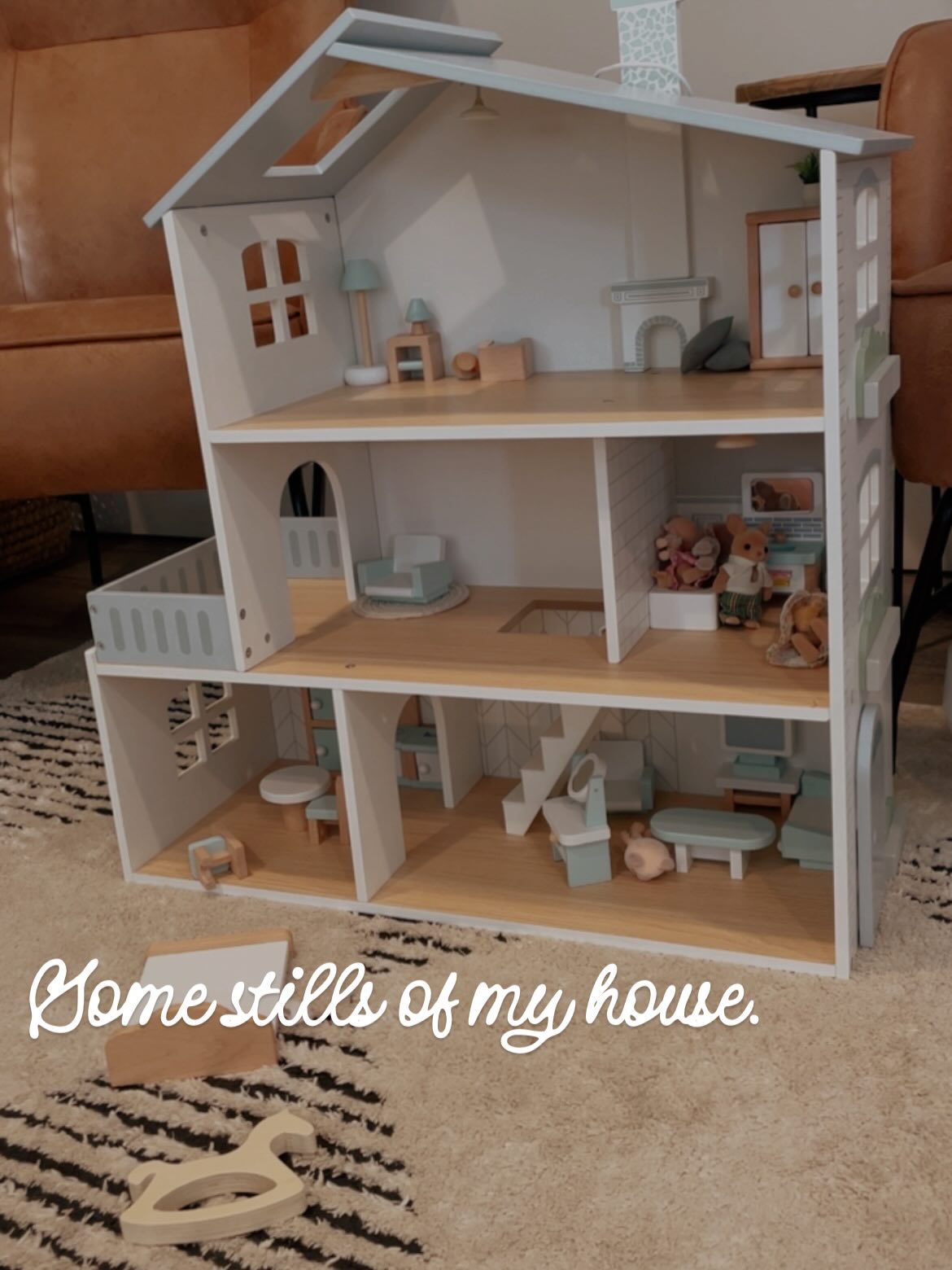 This is how my house normally looks. It’s messy with toys scattered all over and you can usually tell what we did at the end of the day. Sometimes it’s overwhelming and other times I think I will miss it one day because I know the toys and clothes will probably be swapped out with shoes and Bobby pins. But this is reality so when you see me share a picture of a perfectly curated shelf or console table, just remember that there is a behind the scenes that is probably not as perfect. It’s ok if things are messy because it probably won’t be messy for long.
•
•
•
•
•
#instagramauthentic #sharethemess #highlightreel