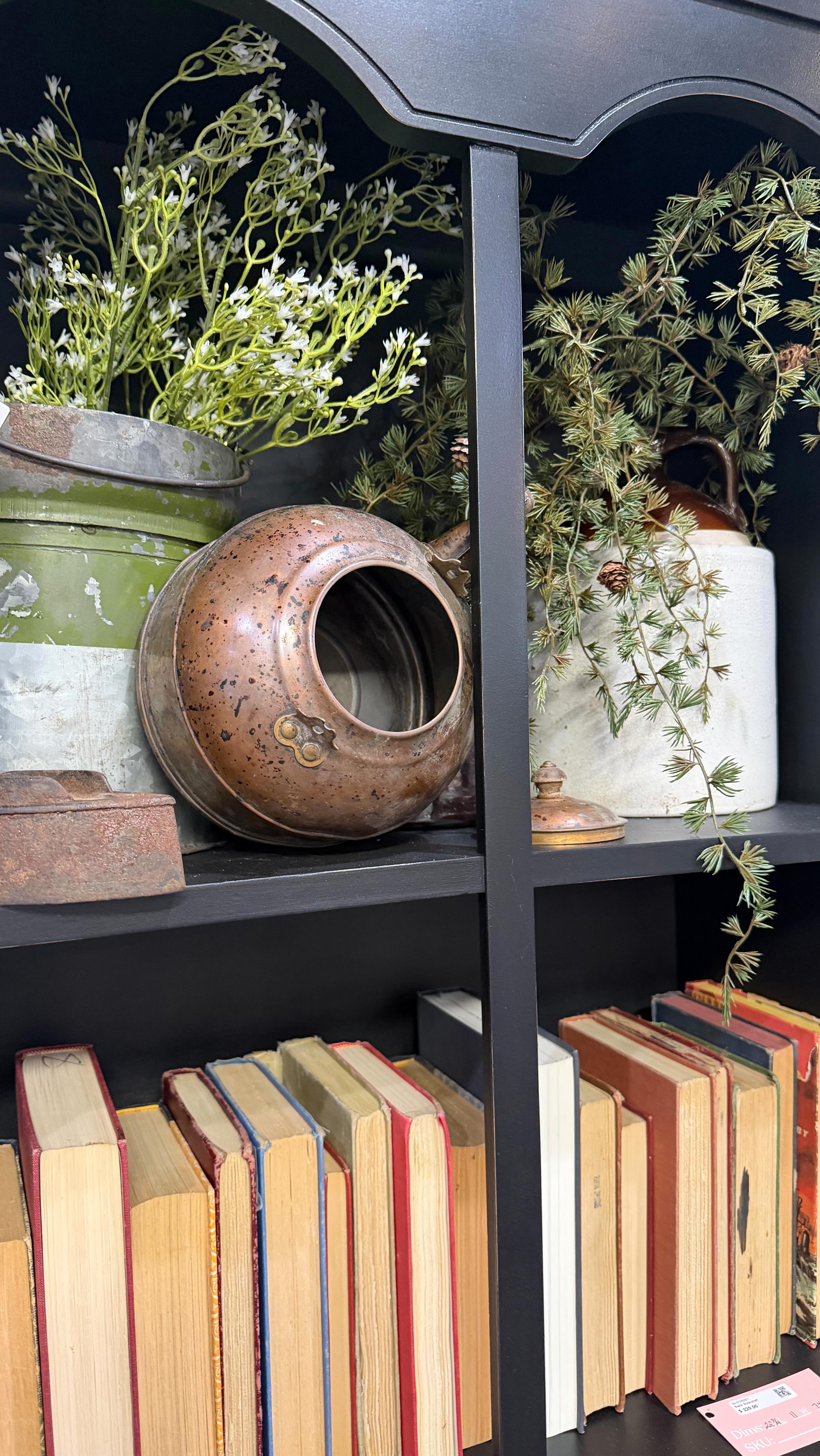 When someone asks for pictures in the store and we immediately forget how to be normal 😂
Suddenly every corner is a photo op, every pose is questionable, and we’re laughing way harder than we should.
Honestly though… this place was made for moments like this 🤍✨
If you’ve ever taken ‘just one picture’ at The Bohemian and it turned into a full photoshoot… you get it.
#TheBohemianSpokane #ShopLocalSpokane #BoutiqueLife #BehindTheScenes