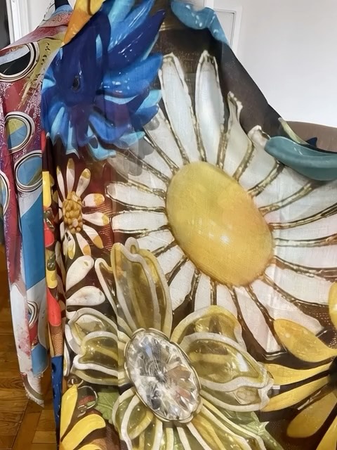 Maxifoulard Margherite Vintage e
Maxifoulard Galleria Duomo
.
.
.
#madeinitaly #mishygregori #mystyle #inspiration #artigianatoitaliano