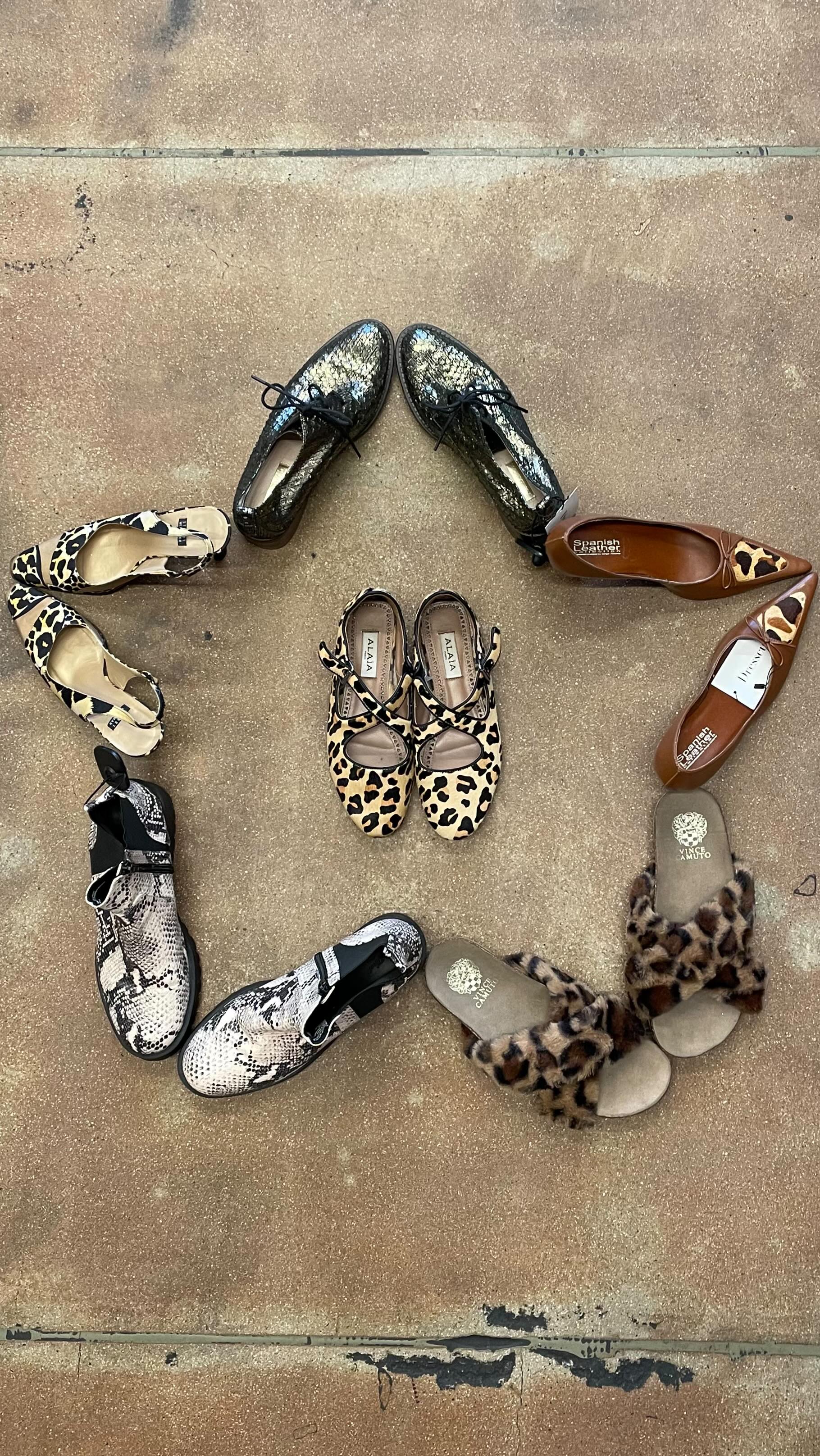 Take a walk on the wild side! 🐆
Let your style roam with a variety of prints and shilouettes. 🤎💛
#animalprints #thriftingfinds #dresscue #sustainablestyle