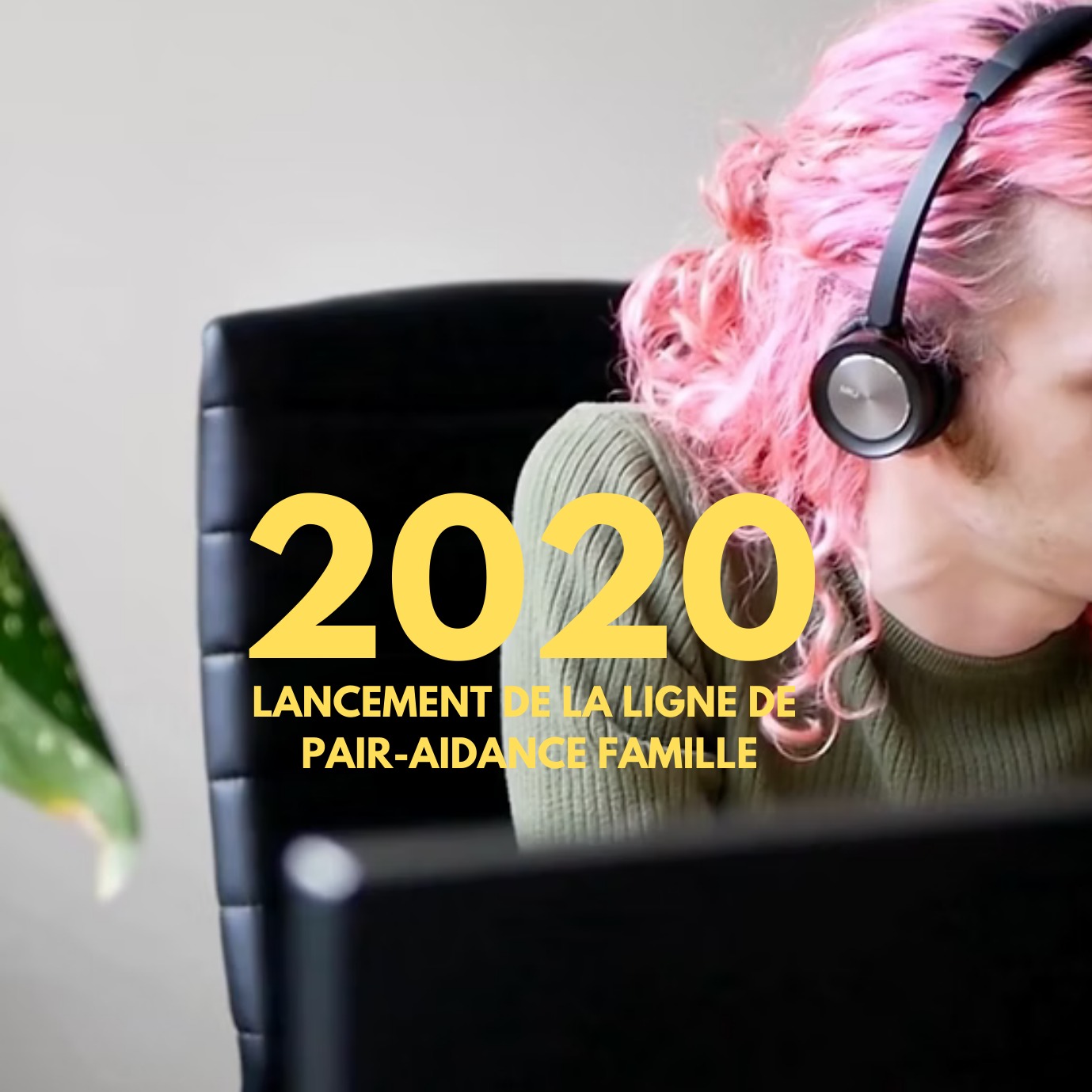 En 2020, on lance en collaboration avec d'autres organismes Québécois la ligne pair-aidance famille. Soutien et écoute, ligne anonyme et confidentielle. Disponible pour les proches de personnes vivant avec un enjeu de santé mentale au Québec. 🤳🏽