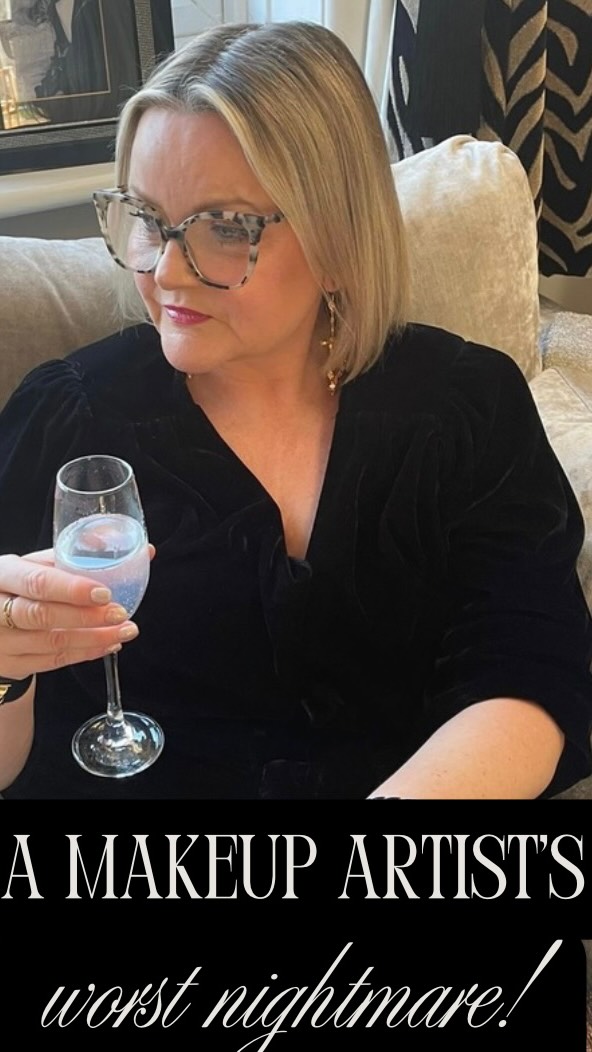 Makeup Artists / Hair Stylists has this ever happened to you?
#makeupartist #hairstylist #makeupartistworldwide #bridalhairandmakeup #nikkimakeupandhair #bridalmakeupartist