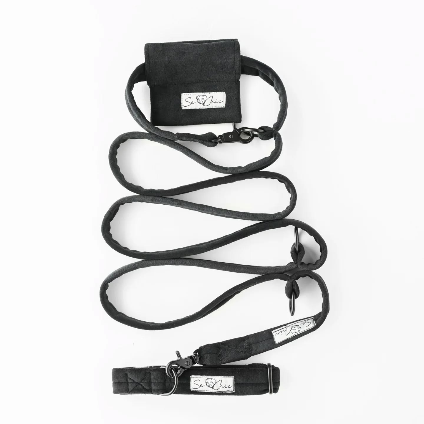 🖤 Schwarz, stilvoll & praktisch! 🐾
Das Hundeset aus Halsband, Leine und Kotbeuteltasche – edgy Look + zuverlässige Funktion. 💪🐶
Robust, bequem in der Hand & ein echter Hingucker. 👀
Jetzt entdecken👉 www.sechic.it
#Schwarz #Hundeset #Halsband #Leine #Kotbeuteltasche StilvollSpazieren Pflegeleicht