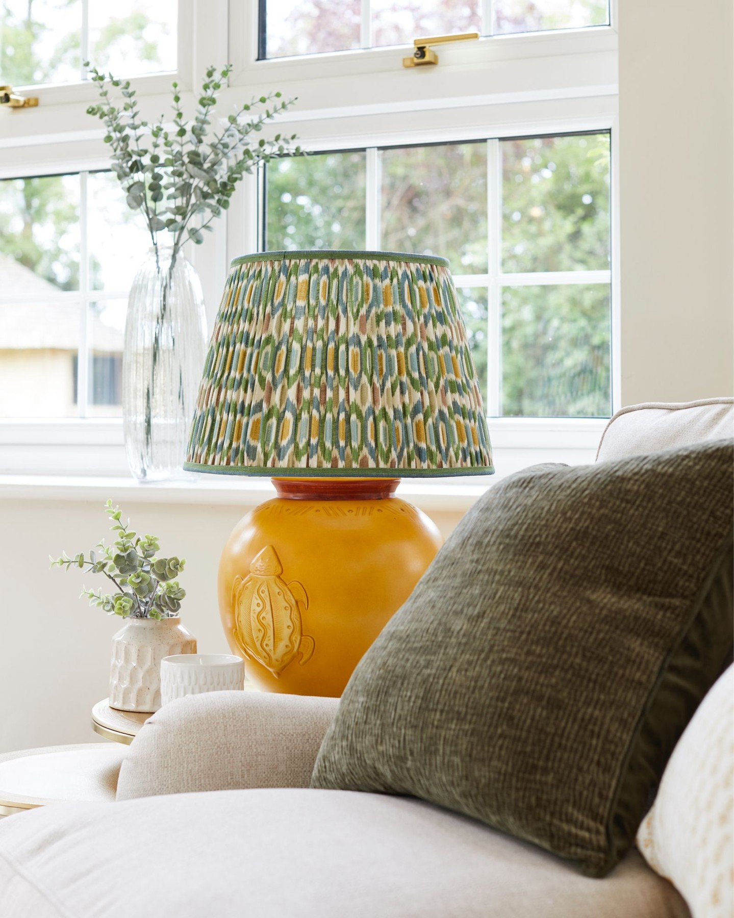 ~ If sorting your home has been sitting on your to-do list for a while, this is your sign to stop carrying it around in your head.
~ You don’t need a full plan.
~ You don’t need to know exactly what you want.
~ You just need a clear starting point.
~ This is exactly how most of my Hire a Designer for a Day clients begin.
~ If you’d like some help, you’re very welcome to message me or take a look at the details on my website.
#interiordesignuk #interiordesignerhampshire #realhomes #homedesignhelp #timelessinteriors
amy elizabeth interiors | amy elizabeth interior design | interior designer hampshire | interior designer south east | interior designer uk | interior designer near me | hire a designer for a day | interior design consultation | home design help | interior design advice uk | feeling stuck with your home | home design clarity | design help without renovation | interior design for real homes | calm interiors | timeless interior design | whole home design | multi room interior design | interior designer for homeowners | interior designer for families | home refresh ideas | residential interior design | interior design support uk