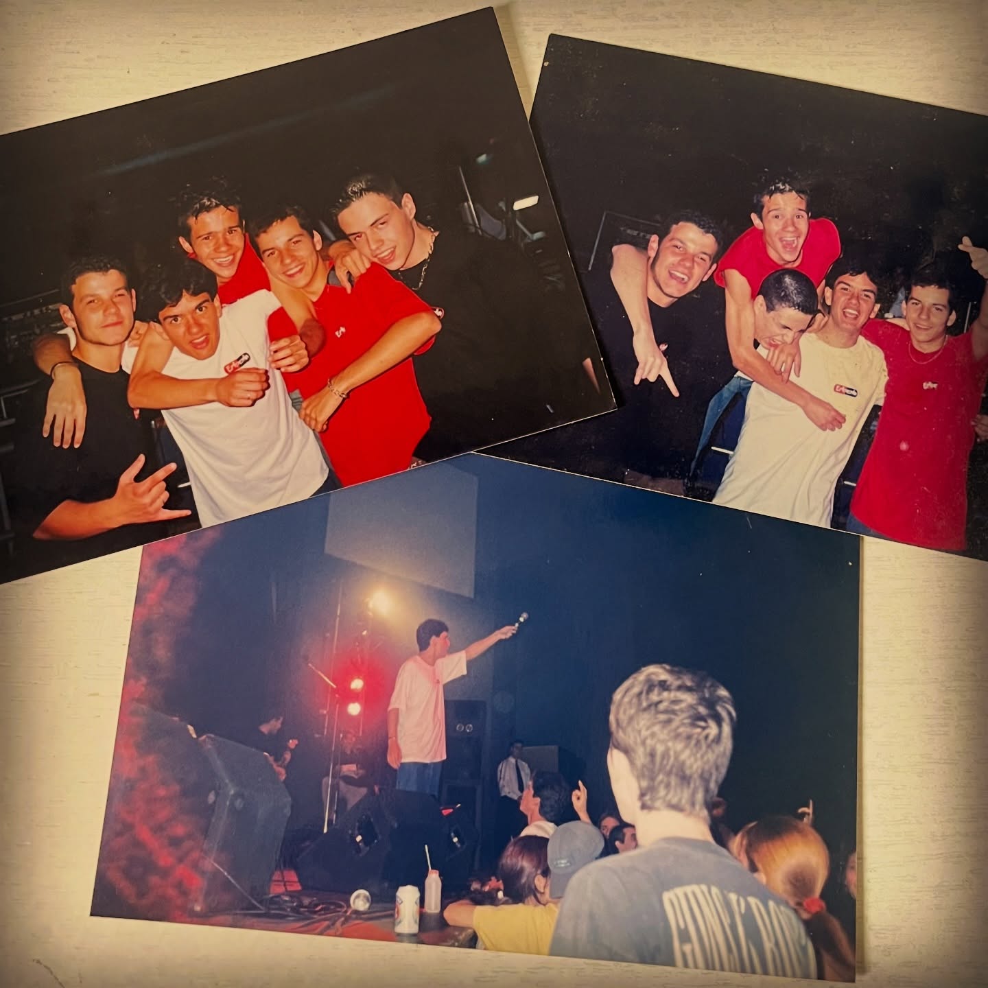 Todo mundo tem um começo.
O meu foi aqui. 🎸
Minha primeira apresentação da vida lá em 2004, com a minha primeira banda: Epidemia.
Foi num festival do Colégio da Fundação Santo André e, mesmo sem saber, aquele palco mudou tudo.
Eu não fazia ideia de onde a música ainda ia me levar. Levei anos pra transformar esse sonho em carreira, tive pausas, dúvidas, recomeços… mas aquela sensação nunca foi embora.
A emoção, o frio na barriga, a certeza silenciosa de que a música faria parte da minha história.
Hoje, olhando pra trás, vejo o quanto esse momento foi importante.
Porque antes de existir profissão, existia paixão.
E ela começou ali. ❤️🎶