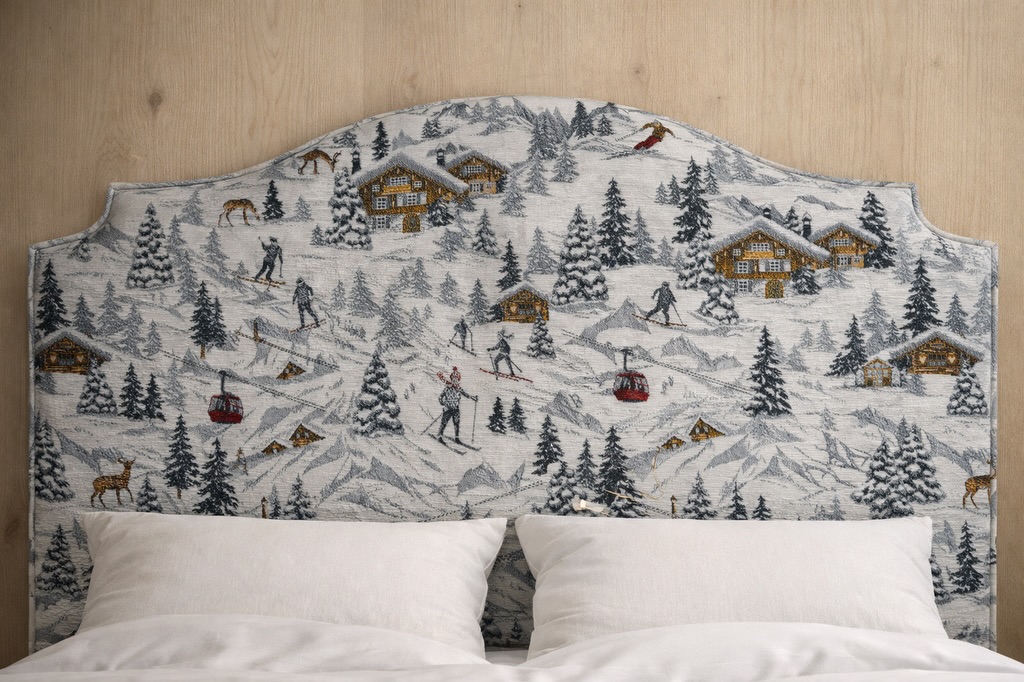 Ne-am întors din vacanță cu materiale și idei noi ✨
Un material nou în stocul nostru, cu iarnă pe schiuri și vibe vintage
Așa ne imaginăm noi tăblia lui, perfectă pentru o cabană cozy.
Noi tapițăm tăblii, fotolii și piese pe comandă, scrie-ne pentru dimensiuni, forme sau alte idei 🤍🏔️
#maisonmeynetartisan #tabliepat #customheadbands #cosycabin #cabinlifestyle