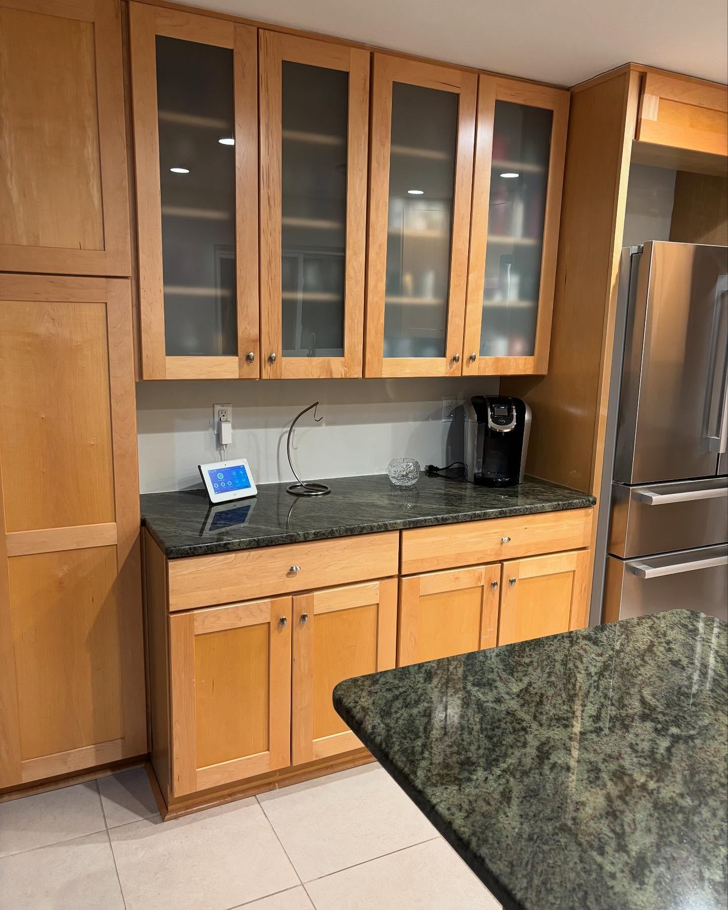 First unpack & organizing project this year was a huge success! 🤩 📦✅📆
My client was so “relieved” we got her kitchen unpacked & settled in a day “because it’s such a prominent space!”
Perfectly Placed would love to help you get settled by unpacking & bringing all the best organizing products to your home! 🏡
#unpacking #organizeyourhome #storagesolutions #perfectlyplacedllc perfectly placed