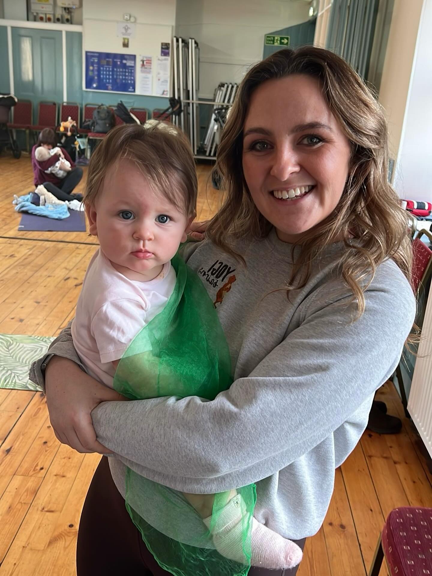 Meet the girl who inspired me to bring my baby & me yoga to life 💛
Proof that the smallest people can give us the biggest push 🧘♀️👶✨