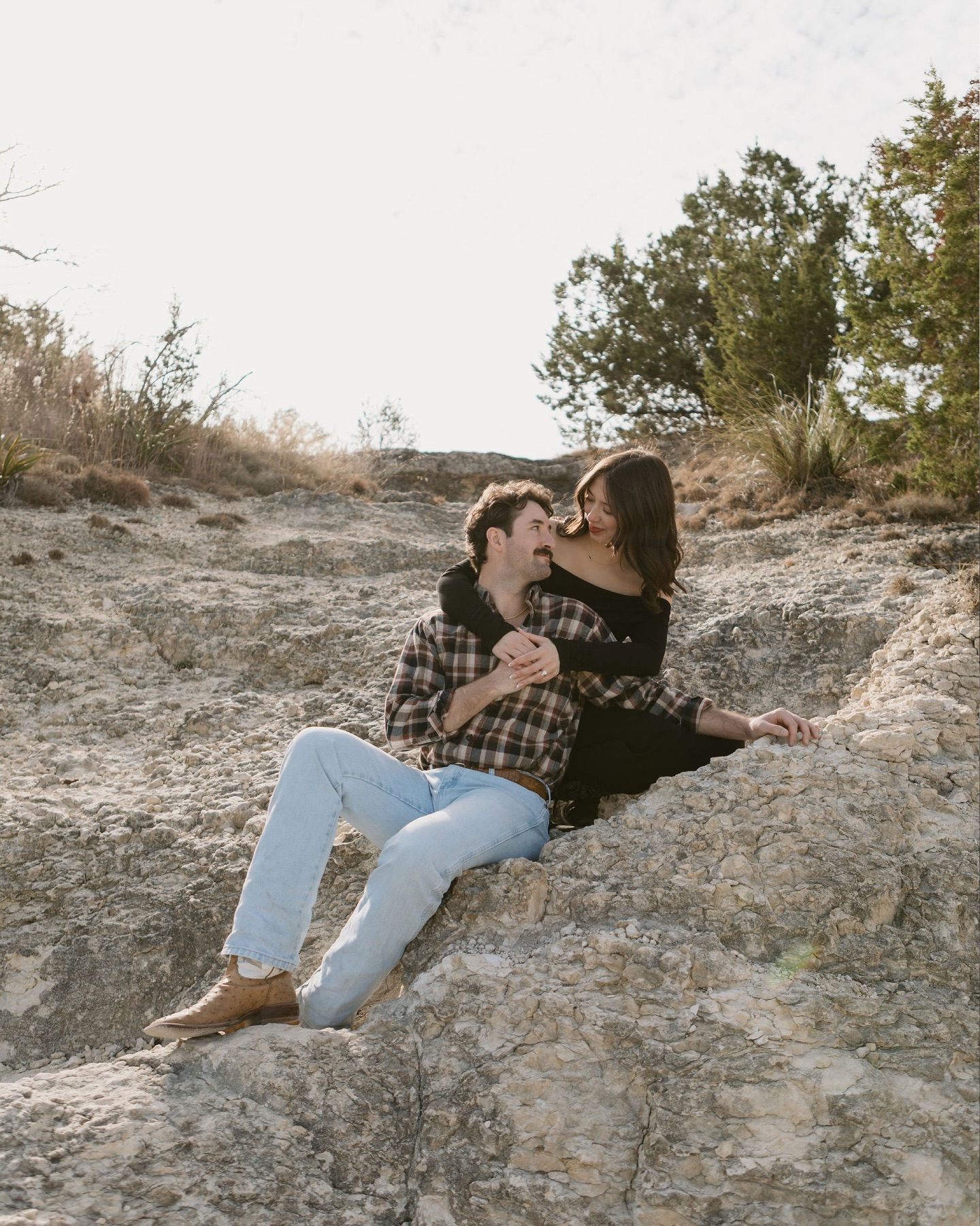 Starting 2026 off right with a New Year’s Day proposal! 💍🍾🥂✨ simply obsessed with them!!