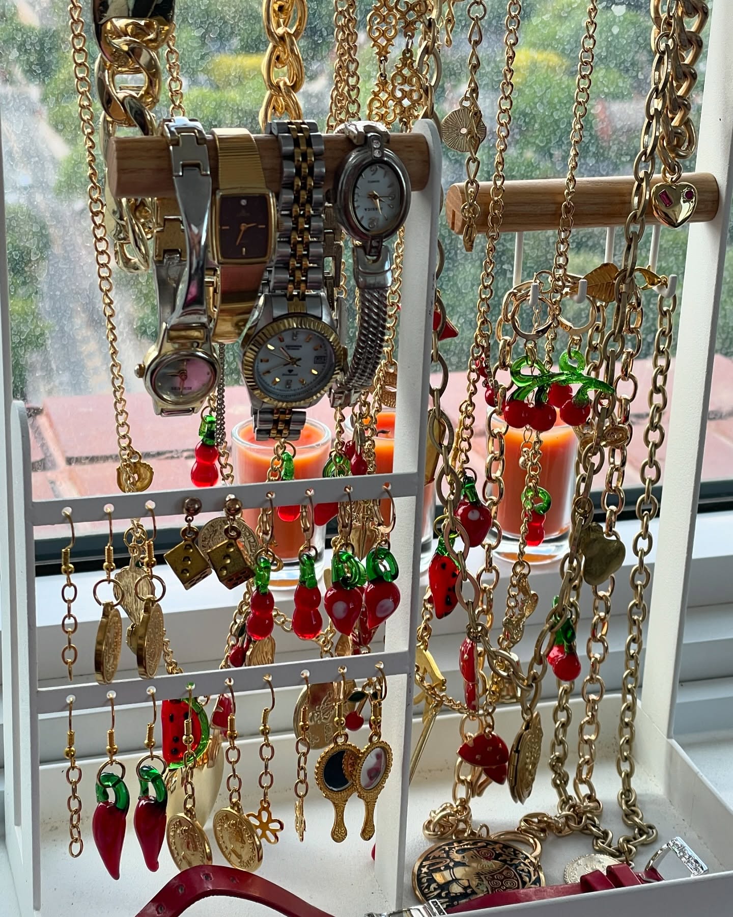 red and gold typa summer