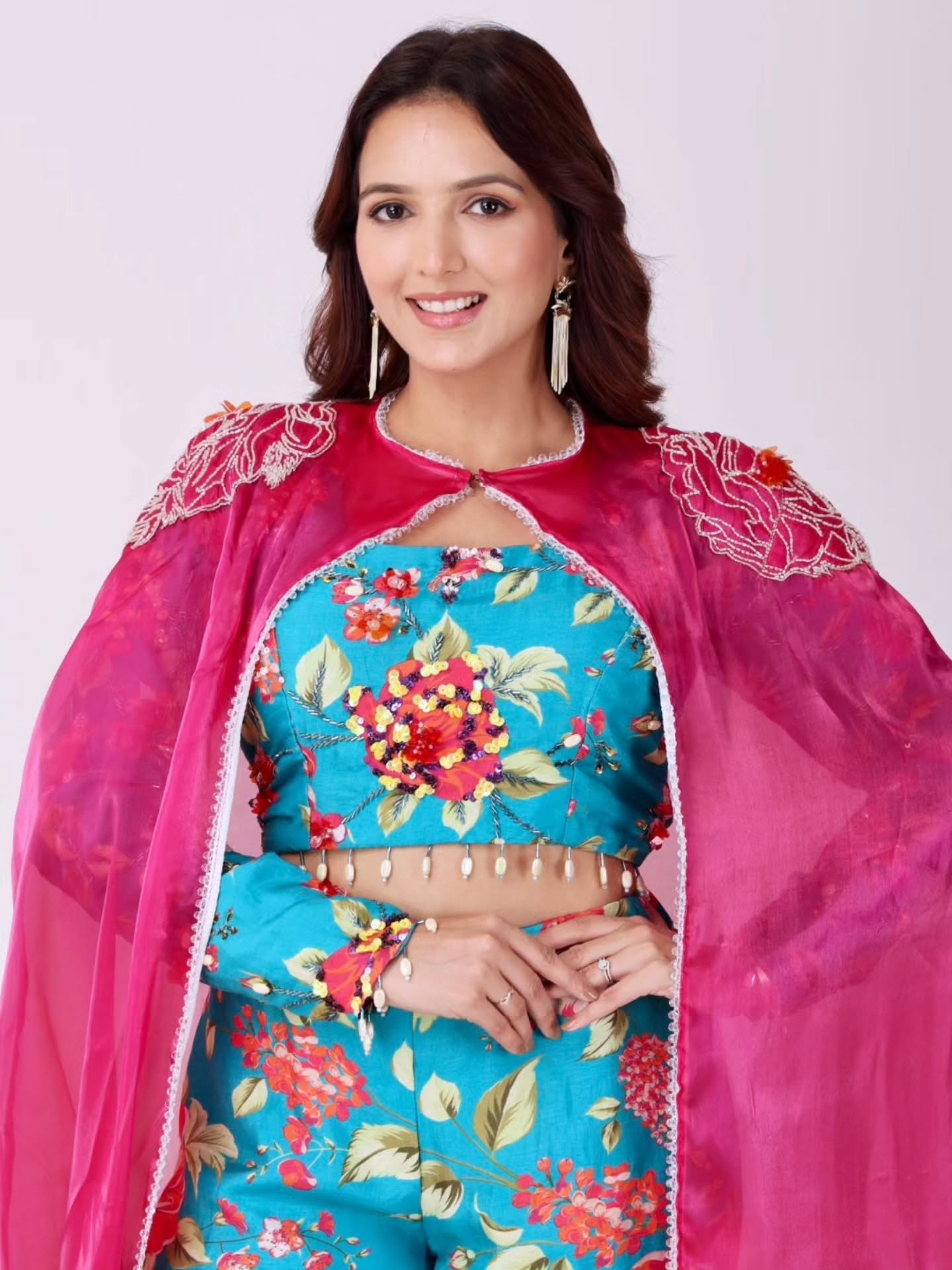Turquoise threads, floral dreams & a pink cape that stops the scroll.
Fashion that speaks louder than words.
👉 Shop the look: https://www.namitasharmalabel.com/product-page/floral-embroidered-turquoise-co-ord-set-paired-with-a-statement-pink-cape
#namitasharmalabel #statementcape #coordcrush #trendalert