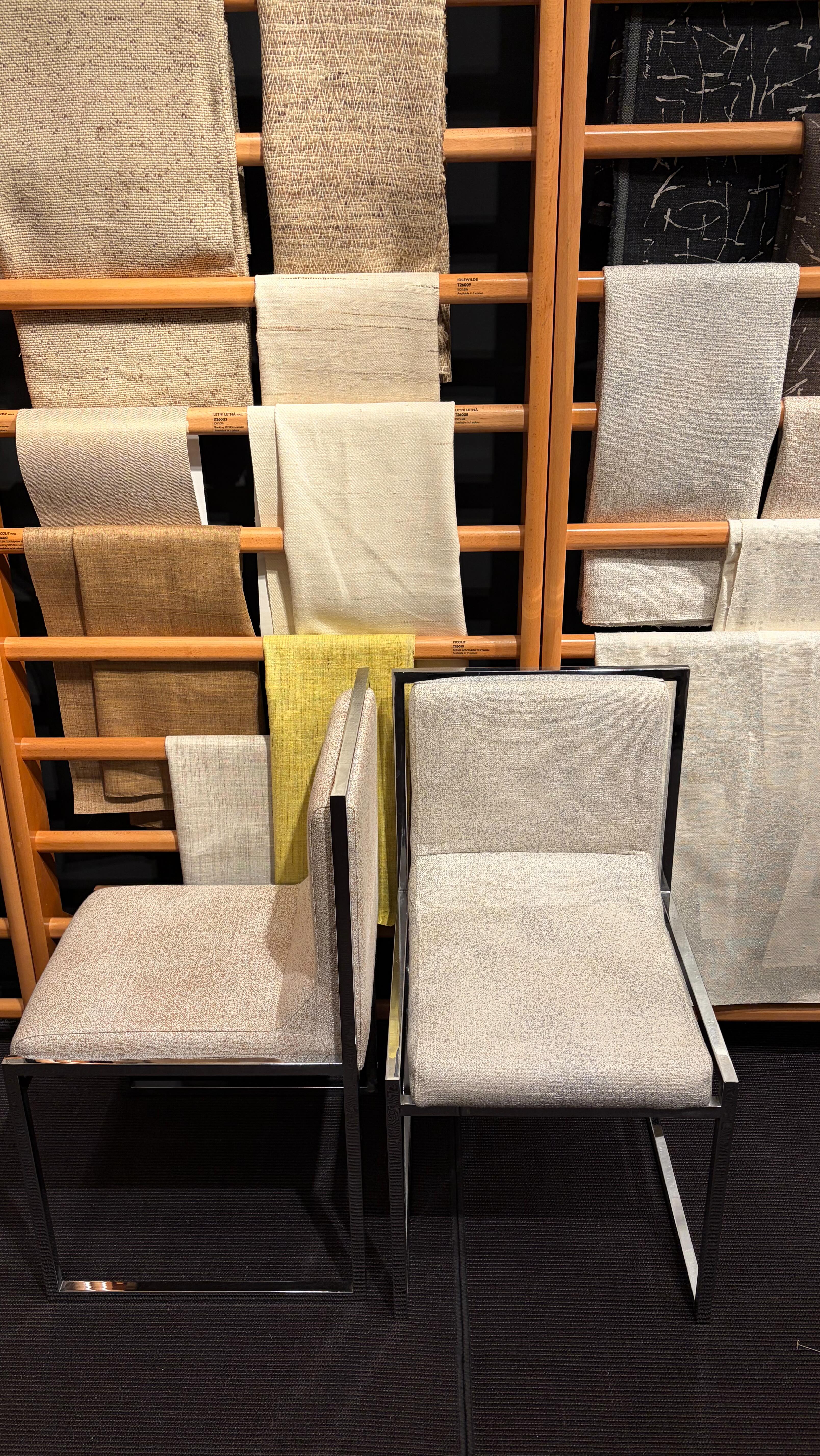 Oh what a day! Day 1 of @parisdecooff_home through the eyes of @studiomique — there’s so much I’ve already seen and this was only day 1! A lot of leather, embroidery, sheer fabric, earthy tones and craftsmanship. Clearly, you can’t make me happier. Day 2 let’s go 🚀
#interiordesigner #studiomique #slowliving #parisdecooff2026 #parisdecooff