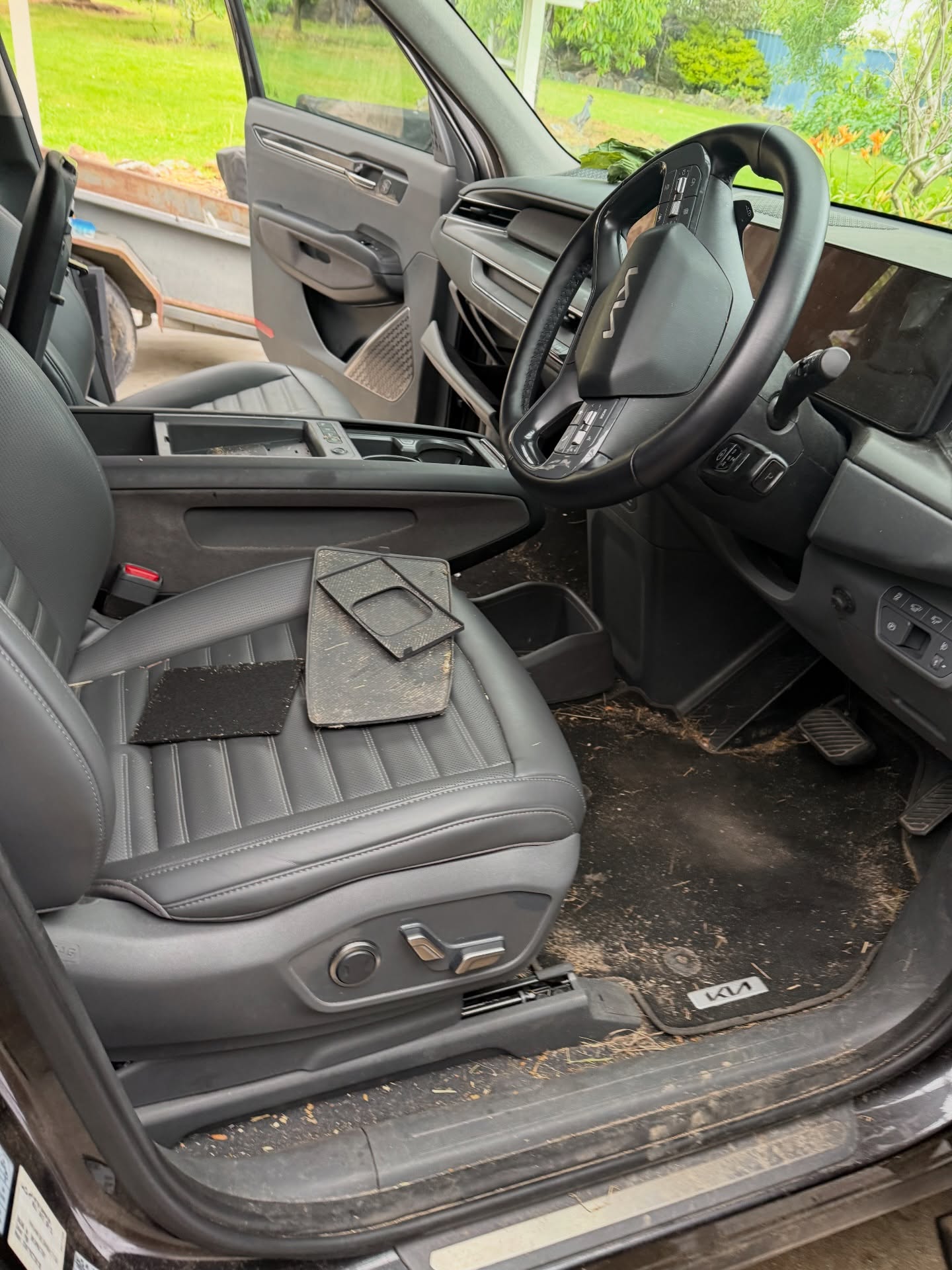 Interior Detail completed on a KIA EV9 which had widespread amounts of dirt and dust across the entire cabin space. We use a combination of steam, air compression and lots of vacuuming to get it looking mint again. Swipe for before & afters! #hobartdetailing #mobiledetailing #hobart #tasmania