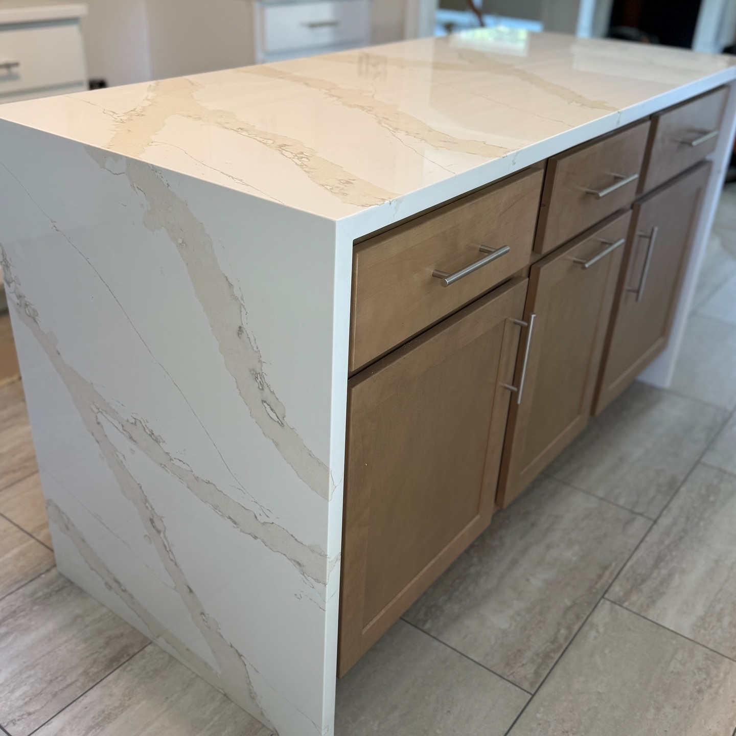 "Why settle for ordinary when you can have extraordinary? MGM Stone Creations brings Lexington homeowners custom countertops that wow."
👉 #LexingtonKYCountertops #MGMStoneLexington #LexingtonKitchenDesign #LuxuryCountertopsKY #CustomStoneKY #LexingtonRenovation #LexingtonKY #QuartzCountertops #KitchenGoalsLexington #HomeStyleKY