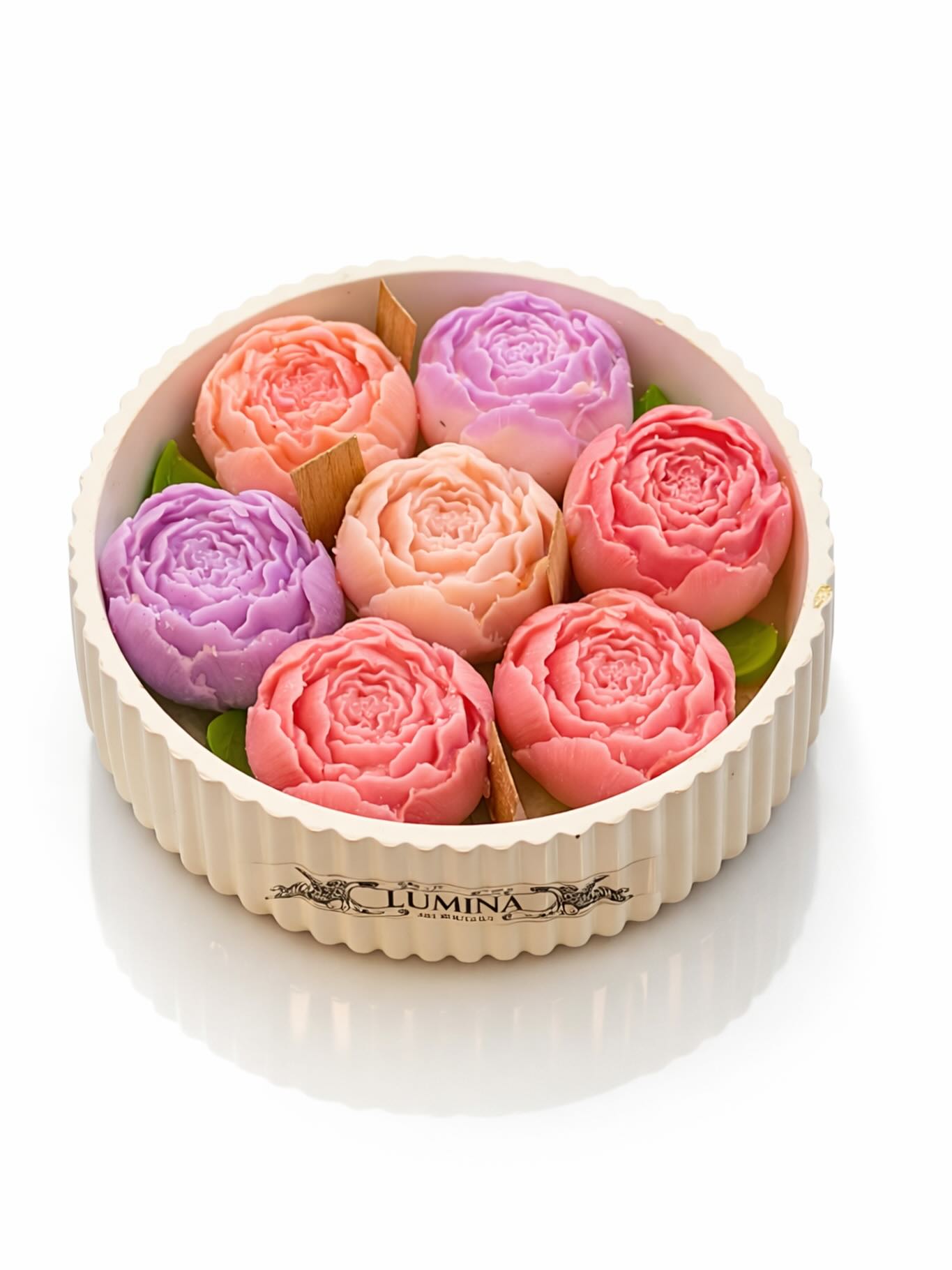 💐Вдъхновени от розите на Малкия принц, създадохме градина, която се побира в длан и ухае великолепно. ⛲️Всяка свещ е създадена с уникален цвят, нюанс и аромат за да внесе изобилие в многообразието. Насладете се на целия процес:
💶/ цена на изделието: 25€/
📯Дати за ателиета за луксозни свещи през януари:
💎17.01 събота от 16:00
💎24.01 събота от 16:00
👉 Местата са ограничени, нужно е предварително записване
💰цена за участие: 40€
*
*