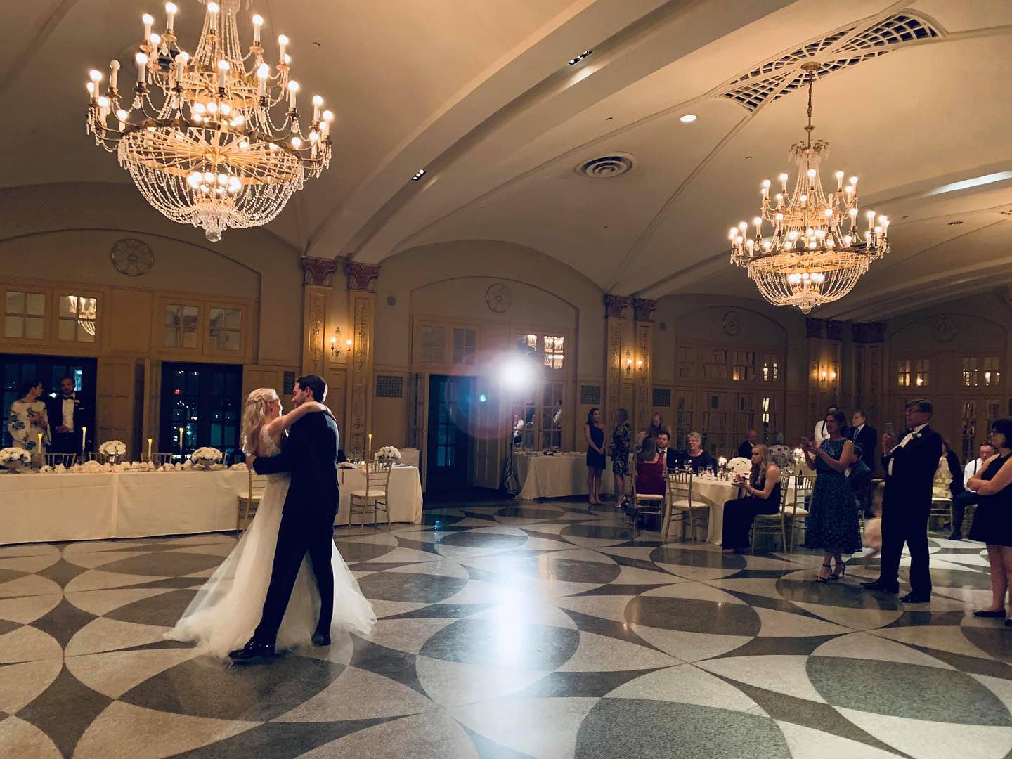 Beautiful wedding, beautiful venue. Thank you Hilton President and congrats Laura/Patrick!🎧💍 #weddingdj #dj #wedding #djlife #party #eventdj