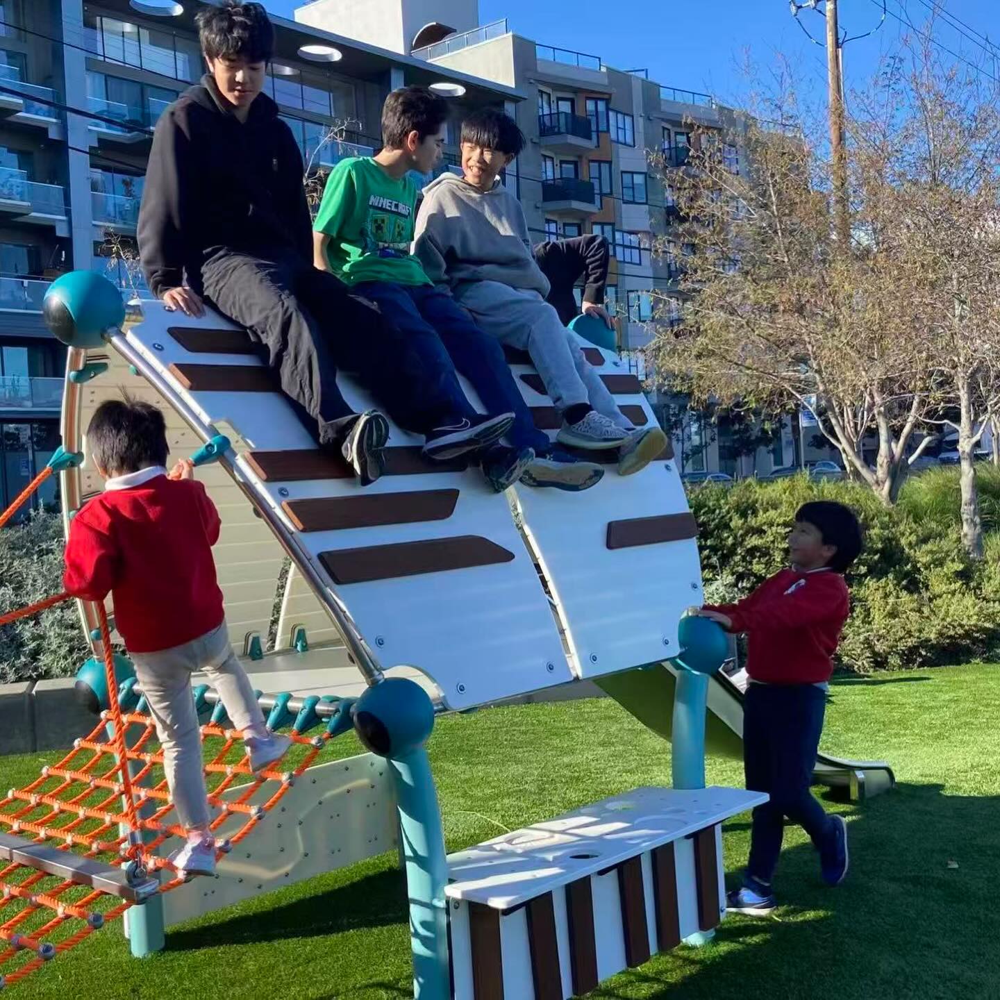 A new year and new semester, our campus is bustling again with energy and activity: a new basketball hoop, art projects, pair reading, and field trip to the newest park in San Francisco (Crane Cove Park)! #chineseimmersion #sanfranciscoschools