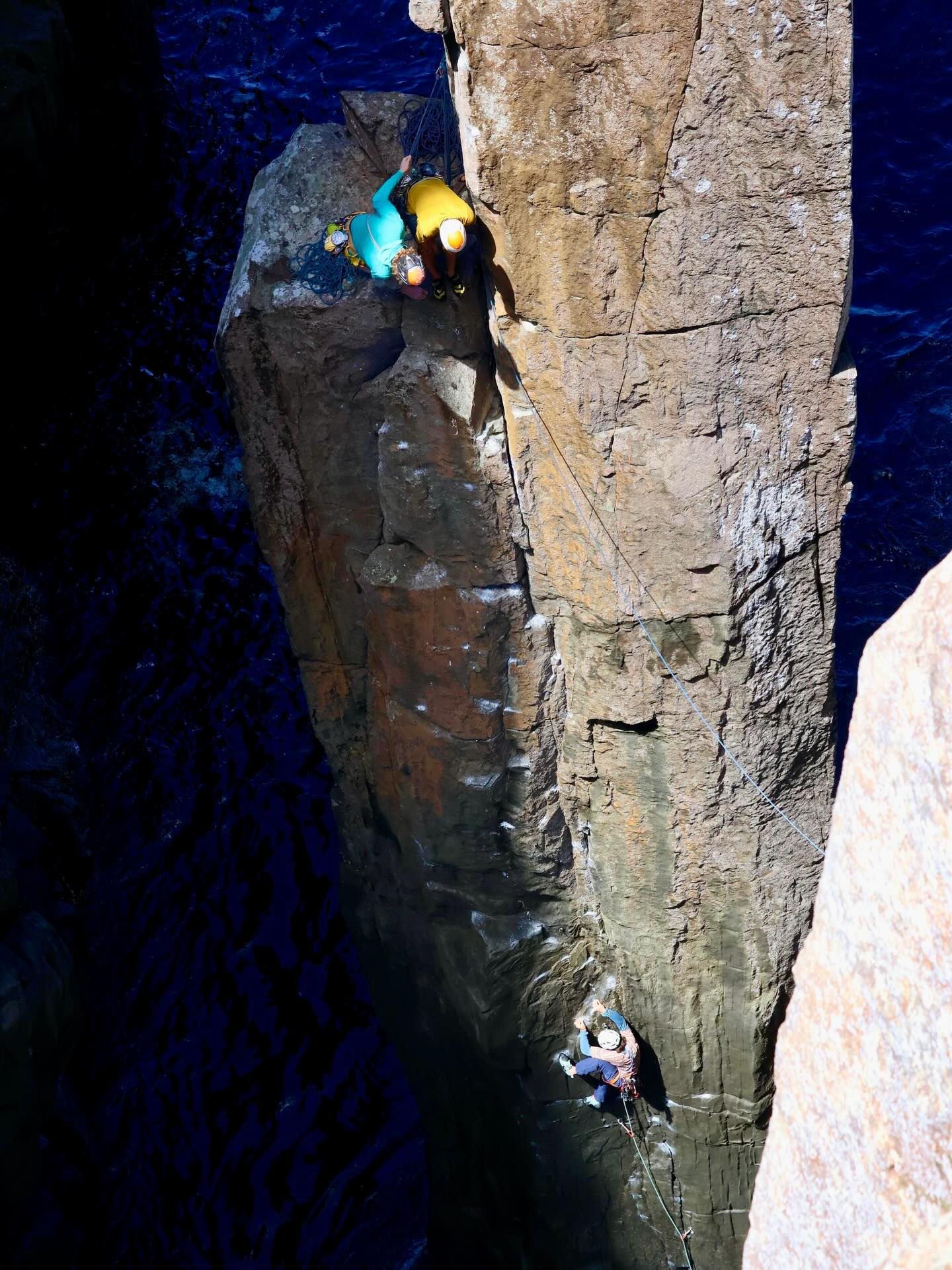 The Totem Pole!
A very bonkers bit of rock and probably one of the best adventurous days out you can have on a sea cliff anywhere in the world. While all the other dolerite columns around it collapsed into the Antarctic Ocean this one remained standing leaving a 70m pillar only a couple of meters wide off the south east coast of Tasmania.
I had a brilliant day out last week climbing this with @joefla4 with @yoanlancelot and @bukow_bukow just behind us. Very sociable with other teams on the Candle stick and on spectators on the mainland. Joe did an excellent job getting us onto the pole and up the first pitch of Deep Play. The lower 10 meters were covered in sea slime and turned our chalk to gloop. I then had a very contrasting climb up the second pitch of the Free Route in the sun. To get back we tyrolleaned from the summit back across the abyss. 10/10 day!
📸 Beth
@mountainequipment
@lasportivauk