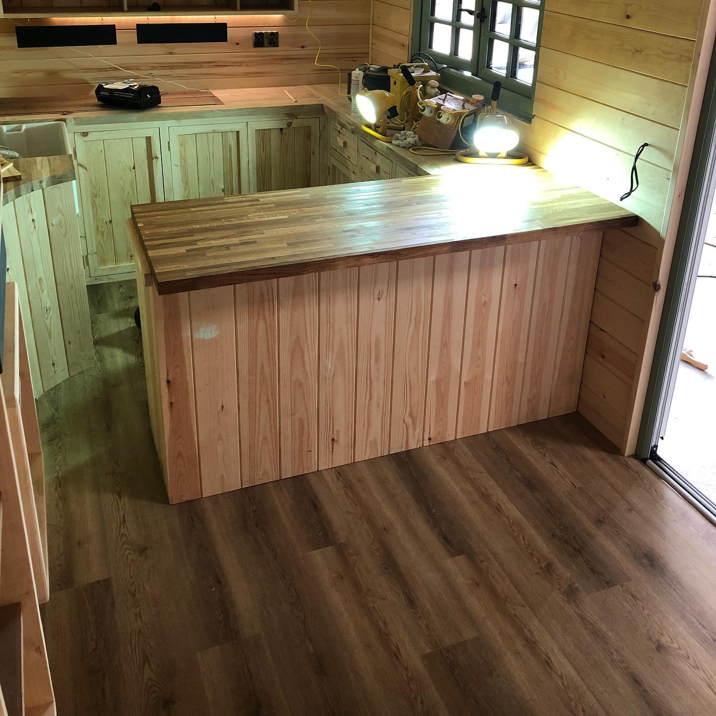 LVT supplied and fitted in a portable shop created by @the_wooden_creations_co 📸
Check out their work!! 👀
#lvt #countryliving #woodencreations