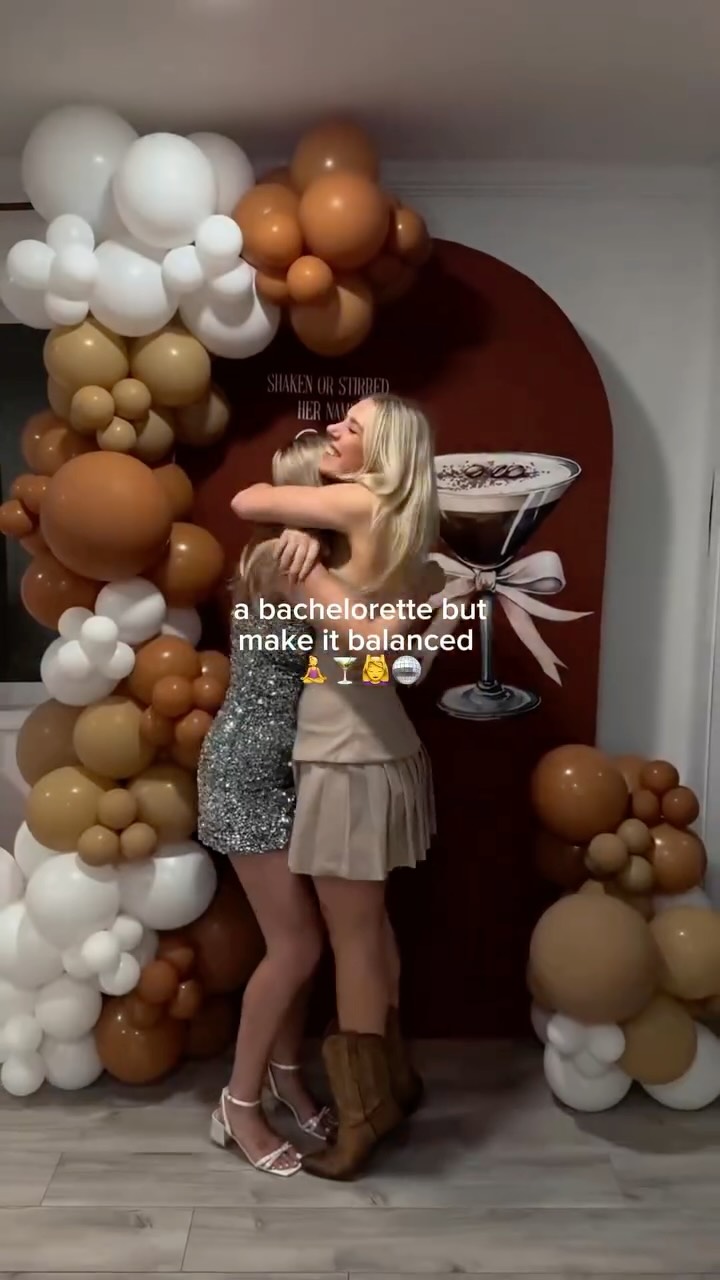 somewhere between wellness and celebration is the sweet spot 🤍
movement, good food, spa moments, and still all the fun.
yes - you can have both.
featuring:
✨ @rancherhatbar
✨ @awayspascottsdale
✨ @electricpickleaz
✨ yoga x mat pilates by us
✨ private chef experience
✨ atv tour
all bookable on our site! message us if you have any questions.