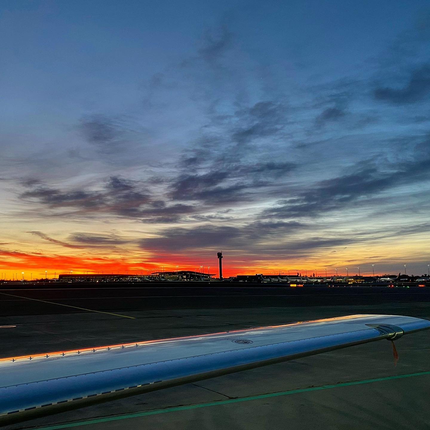 With this beautiful picture of an early fall morning at #osloairport we wish all our followers a great weekend. #sundtair #executivehandling #sundtairexecutivehandling #fbo #fallcolors #avgeek #comeflywithus #oslairport #norway #privatejet