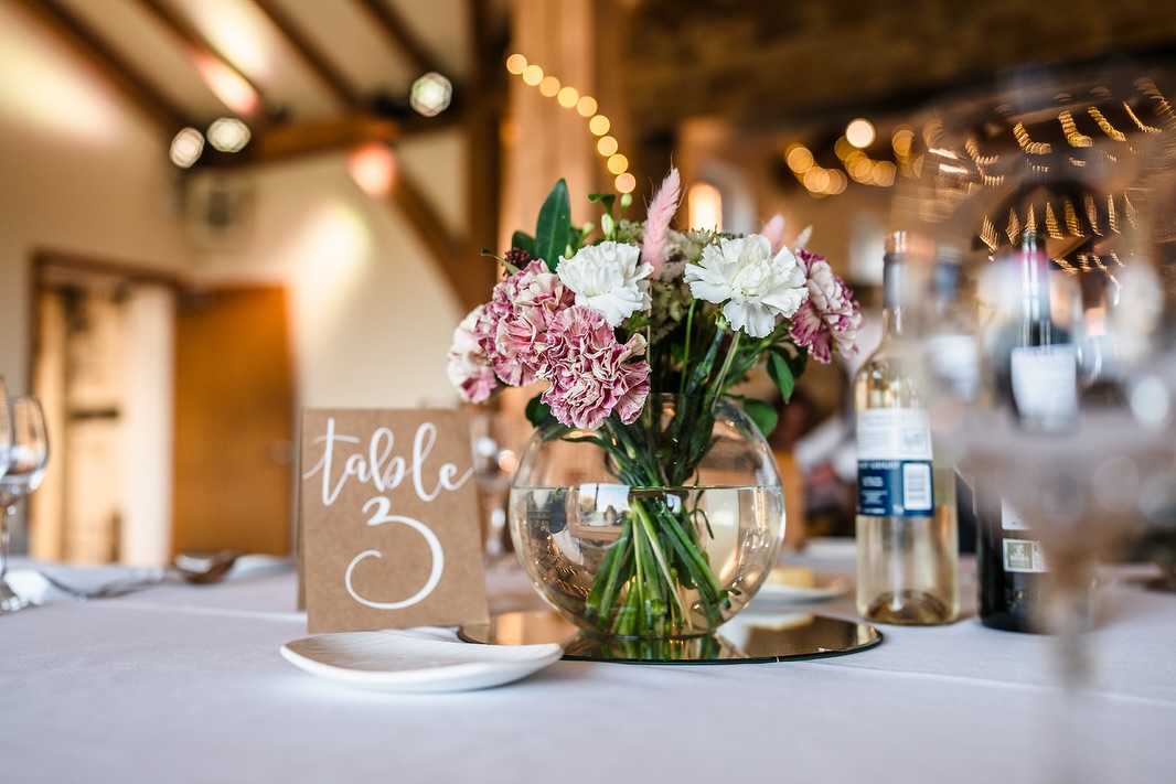 Table flowers 🌸
These designs were all showcased at the recent @dodfordmanor Taster Day, where couples were invited to sample delicious dishes and choose their wedding menus, beautifully prepared by the fabulous @jenkinsonscaterers
.
Which would you choose for your tables? Let us know your favourite 👇
📸 @skyphotographyuk
#tableflowers
#dodfordmanor
#northamptonshireweddings
#northantsweddingvenue
#weddingflowers