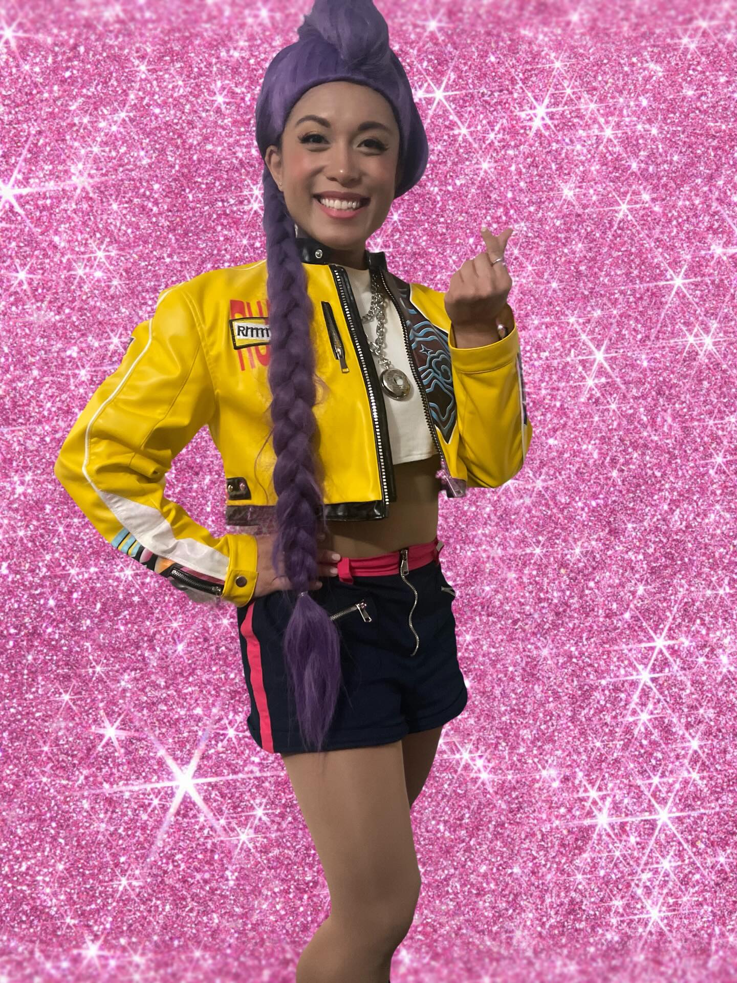 Rumi is ready to celebrate with all her fans! π Huntrix girls to the world π₯#kpopdemonhunters