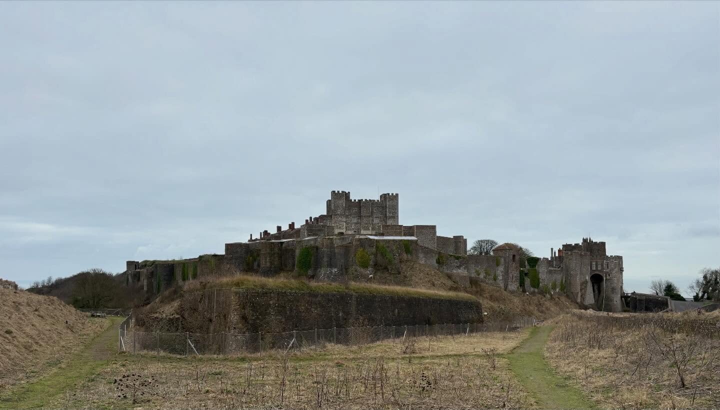 Dover castle from the view point at the end of old fighting tunnels.
I love this castle and I’m glad there’s now a new way to get around it. This was a great way to spend the end of the year, crawling through winding tunnels in the chalk cliffs and then getting this view as the reward.
#castle #dovercastle #englishheritage #keytothekingdom #bluebadgeguide