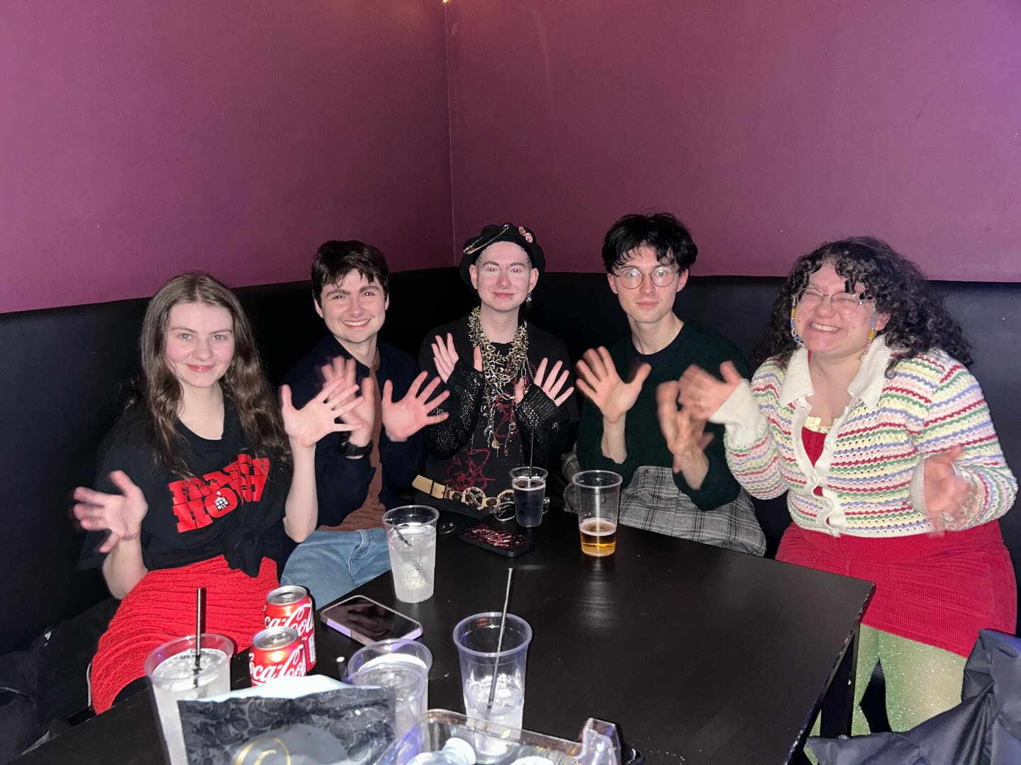 Class time seeing @frankshousemusic absolutely slay at @thebungalowpaisley 🔑
Swipe for @awesomeindieturtles’s aesthetic blurry photography skills
