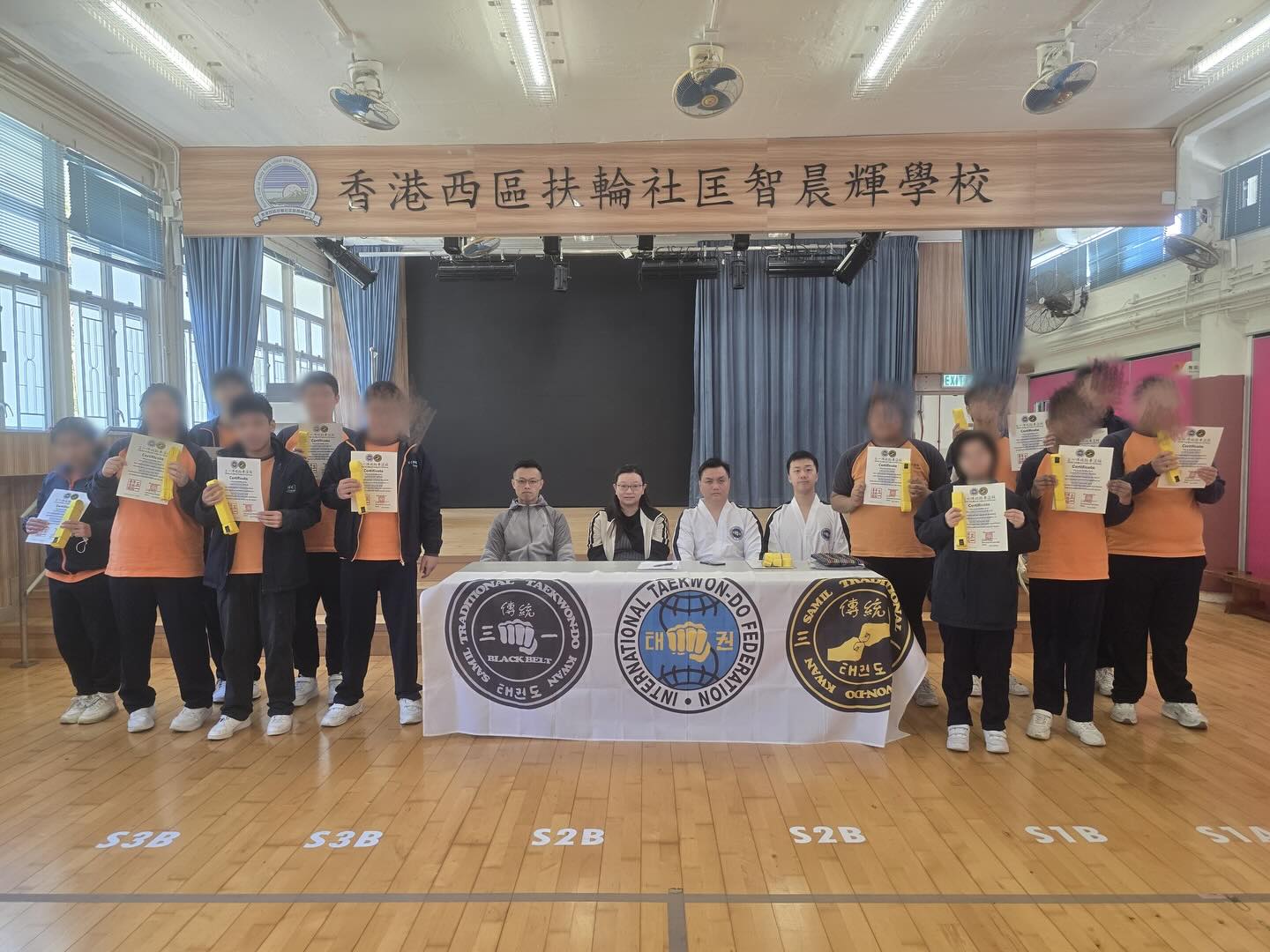 匡智晨輝學校SEN 跆拳道考試作監考。鼓勵學生