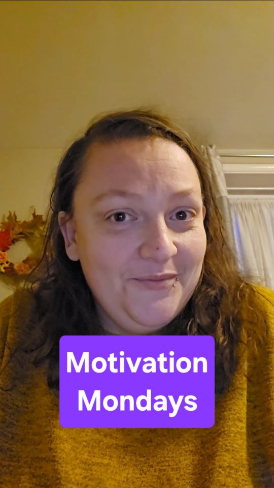 👇 What’s on my checklist right now 👇
✅️ 1 hour morning workout (swims / zumba / or Zumba + something else)
✅️ Strength training 2 - 3 times a week
✅️ Joe Wicks / GVT / HIIT session once a week
✅️ Swimming 60 lengths consistently, twice a week
✅️ 30 - 60 minute walk most days (around 1–2 miles)
✅️ Longer walk (3–5 miles) on one weekend day
✅️ Bite-sized movement throughout the day
✅️ Stand at my desk around 50% of the time
✅️ Hit my protein target
✅️ Hit my fibre target
✅️ At least 4 bottles of water (around 3L)
✅️ Aim for 7 hours sleep
#Motivation
#MotivationMonday
#NaturalWeightLoss
#WeightLossJourney
#LifestyleChange