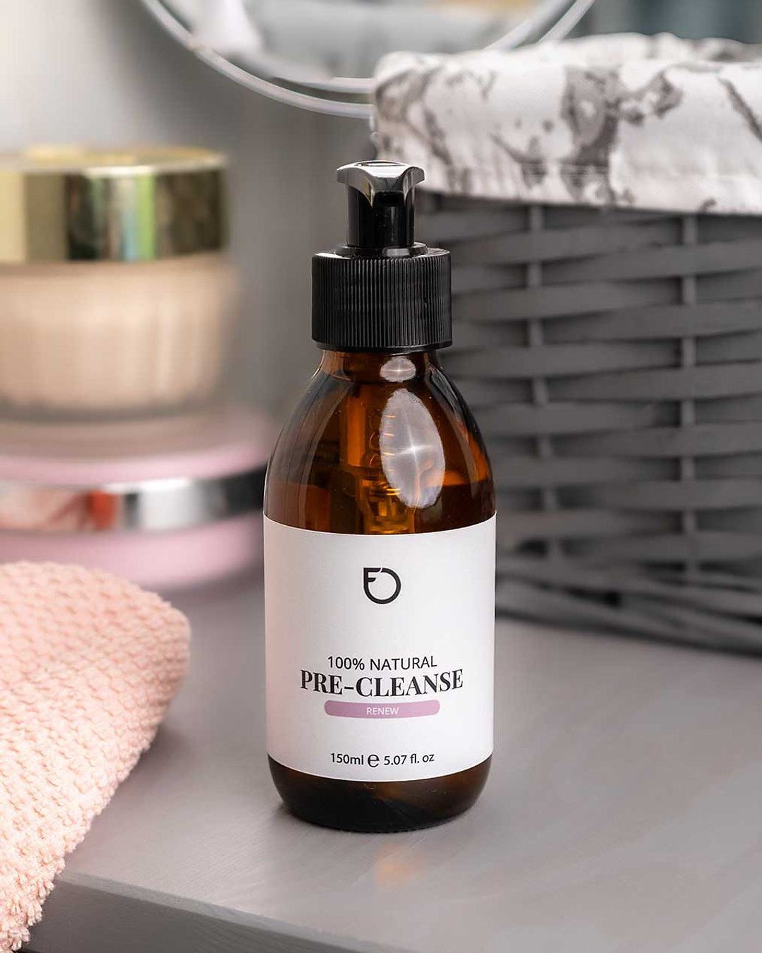 🚫 Ditch the makeup wipes! 🚫
💧 No emulsifiers, no synthetic fragrance
🌿 Packed with Jojoba, Argan & Rosehip oils
🌍 Gentle on skin, better for the planet
Check out our blog post for more in depth info at www.fokus.ie/blog