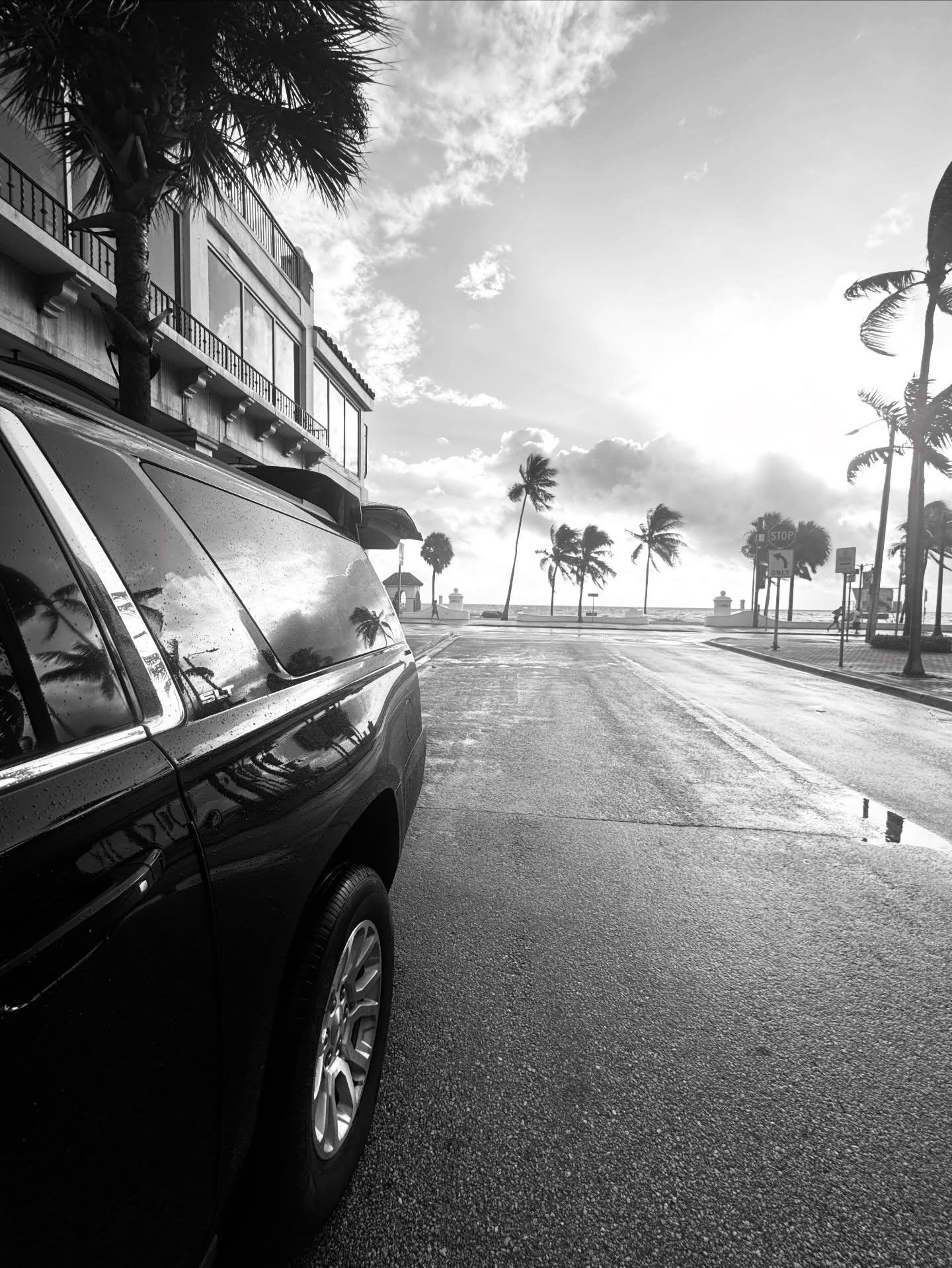 Cold season, warm service ❄️🌴
Reliable private transportation throughout South Florida
——
La saison froide, un service chaleureux ❄️🌴
Transport privé fiable partout en Floride du Sud🌴
#soflo #fortlauderdale #lasolasbeach #quebec #croisiere