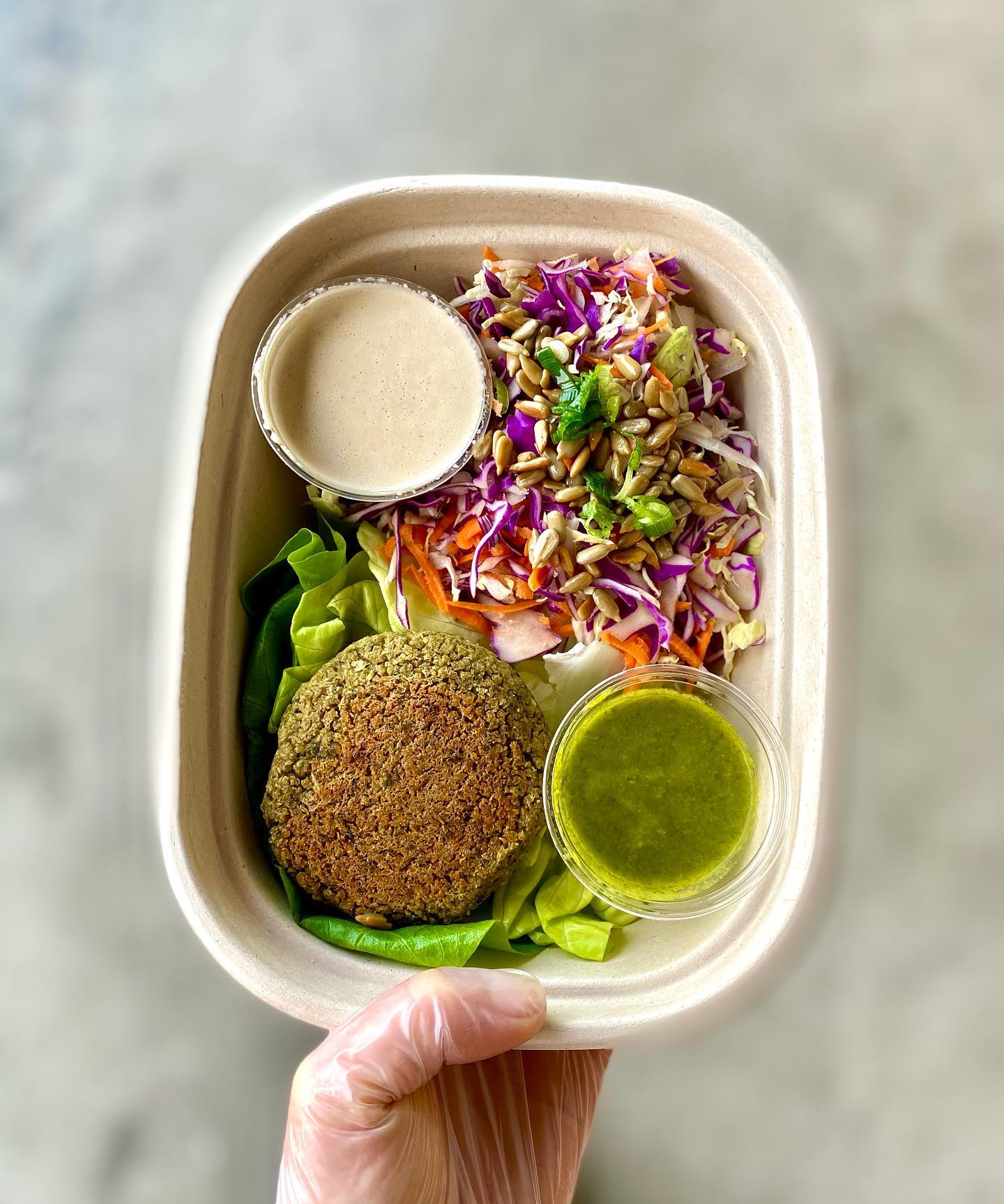 Love the vibrant colors in this Thai Mung Bean Burger with Cabbage Slaw and Tahini Sauce 🌿. Mung beans are known for having a high source of nutrients, including manganese, potassium, magnesium, folate, copper, zinc and various B vitamins.
#healthymealprep #fooddeliveryservice #sanluisobispocounty #glutenfree #dairyfree #therapeuticchef #naturalchef #baumancollege #locallysourced #sanluisobispofood #atascadero #templeton #pasoapaso #cayucos #morrobay #lososos #5cities