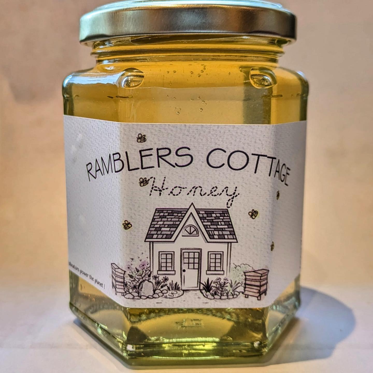 Labels designed and printed for a local beekeeper ๐
โ๏ธ01245 362121
๐จ mail@reprohouse.co.uk