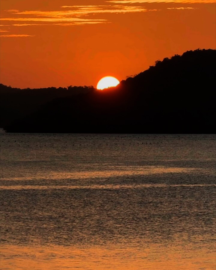 Golden hour at SETIR is a quiet reminder that the most luxurious moments are the ones that slow you down. 🌅
sunlighthotelsandresorts.com/setir
#DoseOfSunlight #SETIR #Palawan