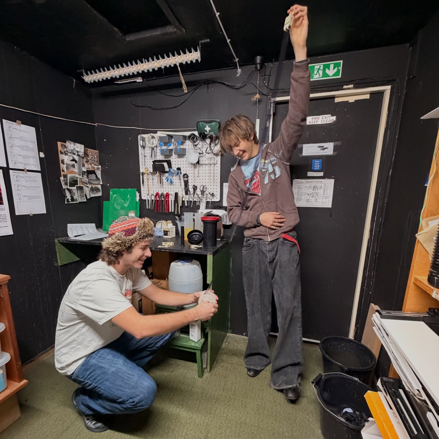 A fab film developing workshop with Otto & Jasper a couple of weeks ago! Excited to scan in their negatives soon 🙏🏻