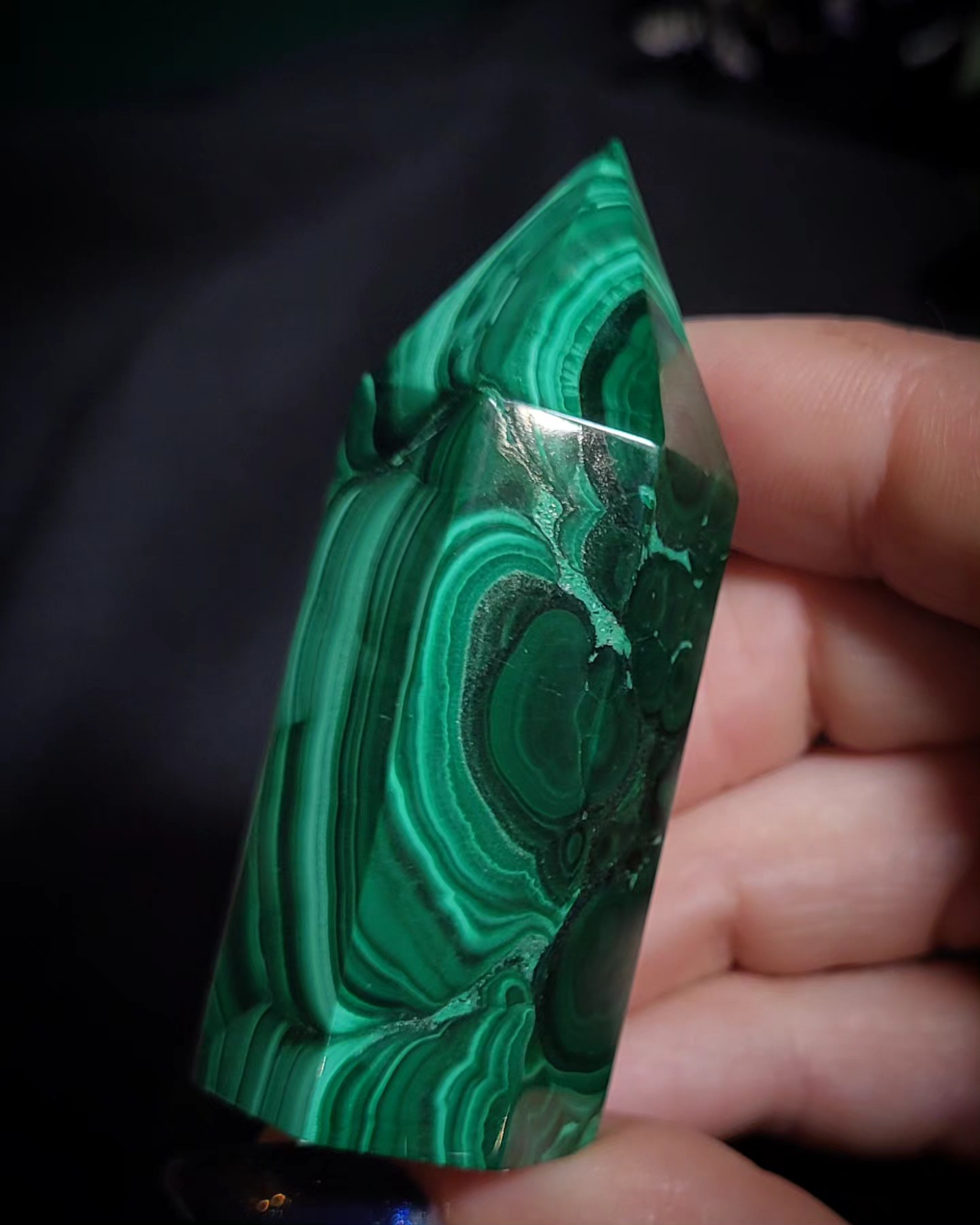 ~•✨ MALACHITE ✨•~
• Said to be a strong protector of children, malachite also assists in growing emotionally, mentally & spiritually
• Enhances the imagination, creativity & willpower while shielding from negativity & temptation
•
•
•
#blackbirdavenue #malachite #malachitegenerator #witchywares #magickalwares #australianwitches #melbournewitches #crystalshopmelbourne #yarravalley #yarraranges #visityarravalley #yarravalleycrystals #shoptheyarravalley #dandenongranges #yarrajunction #warburton #healesville #wooriyallock