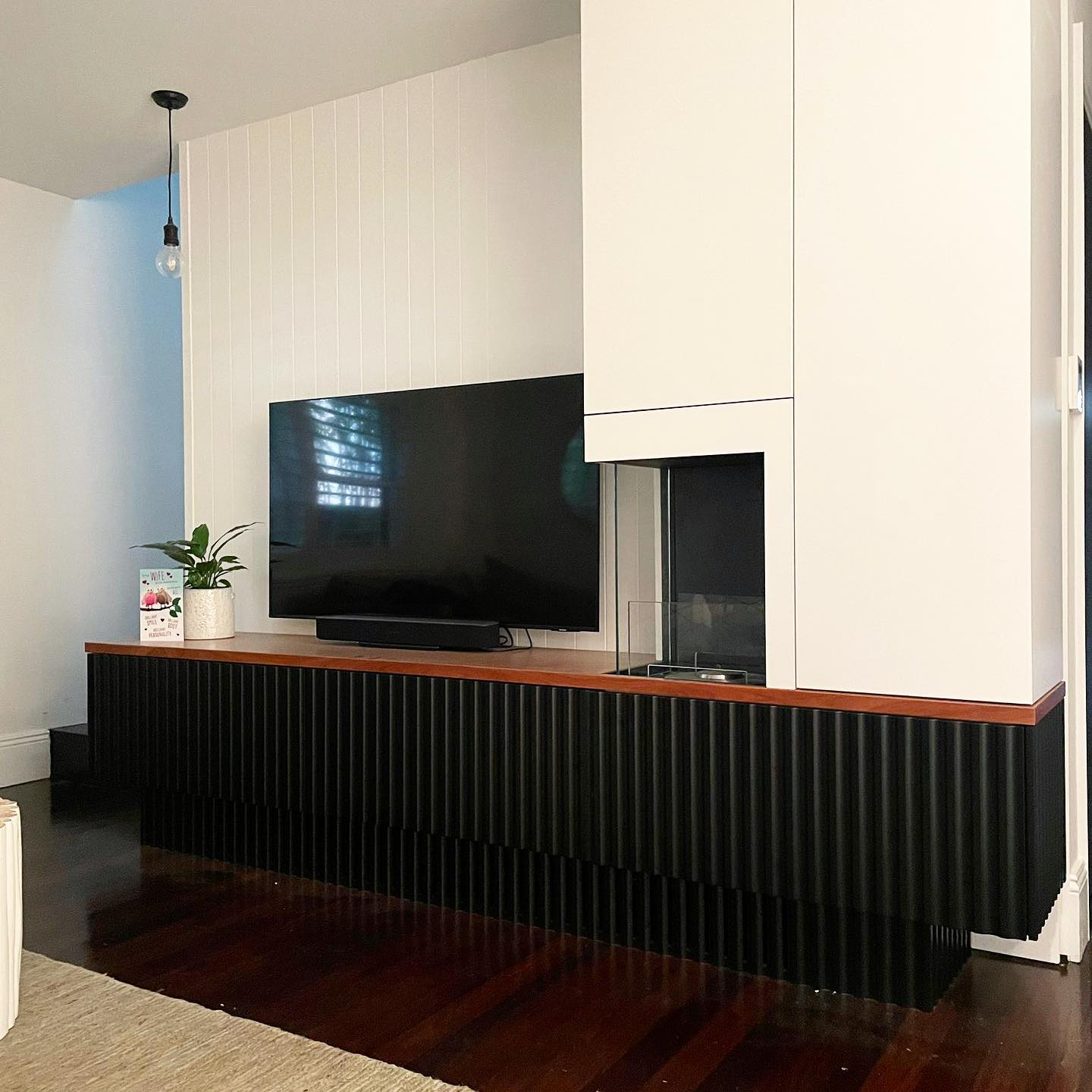 Black integrated tv unit. Simple, elegant & modern. @thecabinetmakingco
We’ve been quiet on here lately as we’re completing a number of big jobs over the coming months! So watch this space….
#tvunit #handmadefurniture #cabinetry #cabinetrydesign #customcabinetry #customcabinets #sydneyhomes #sydneyluxuryhomes #sydneyinteriors #sydneymums #sydneyarchitecture #darlinghurst #bronte #coogee #northernbeaches #mosmanliving #balmainsydney #parramatta
#bespokefurniture