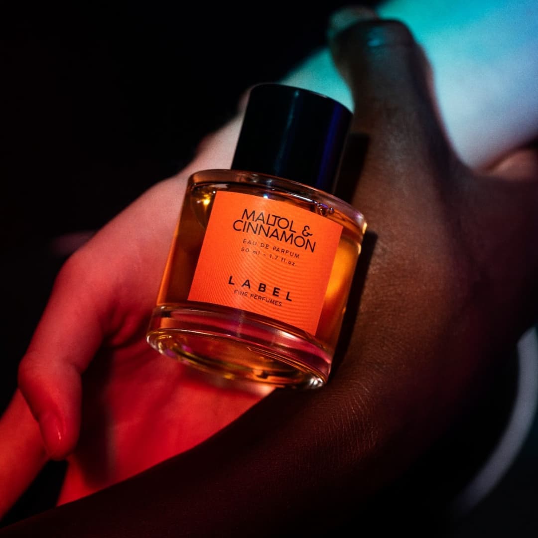 El #arte de la #perfumería.
By #labelperfumes
@lauro_samblas @juanmimarquez @lacremefilms @eli.atman
X
@labelperfumestenerife
#XpandeDigital #camaradecomerciosantacruzdetenerife #islascanarias #blacksand #newlook #fresquito #adelante
Este proyecto está cofinanciado por el Fondo Europeo de Desarrollo Regional
Label ha sido beneficiaria del Fondo Europeo de Desarrollo Regional cuyo objetivo es conseguir un tejido empresarial más competitivo y gracias a que ha modificado, ampliado y reformado la web respecto a un nuevo concepto de marketing de contenido, por medio de una imagen nueva y un contenido mirado a los mercados de referencia del proyecto, para promover la internacionalización de las Pymes. Esta acción ha tenido lugar entre julio y septiembre 2021. Para ello ha contado con el apoyo del programa Xpande Digital de la Cámara de Comercio de Santa Cruz de Tenerife.