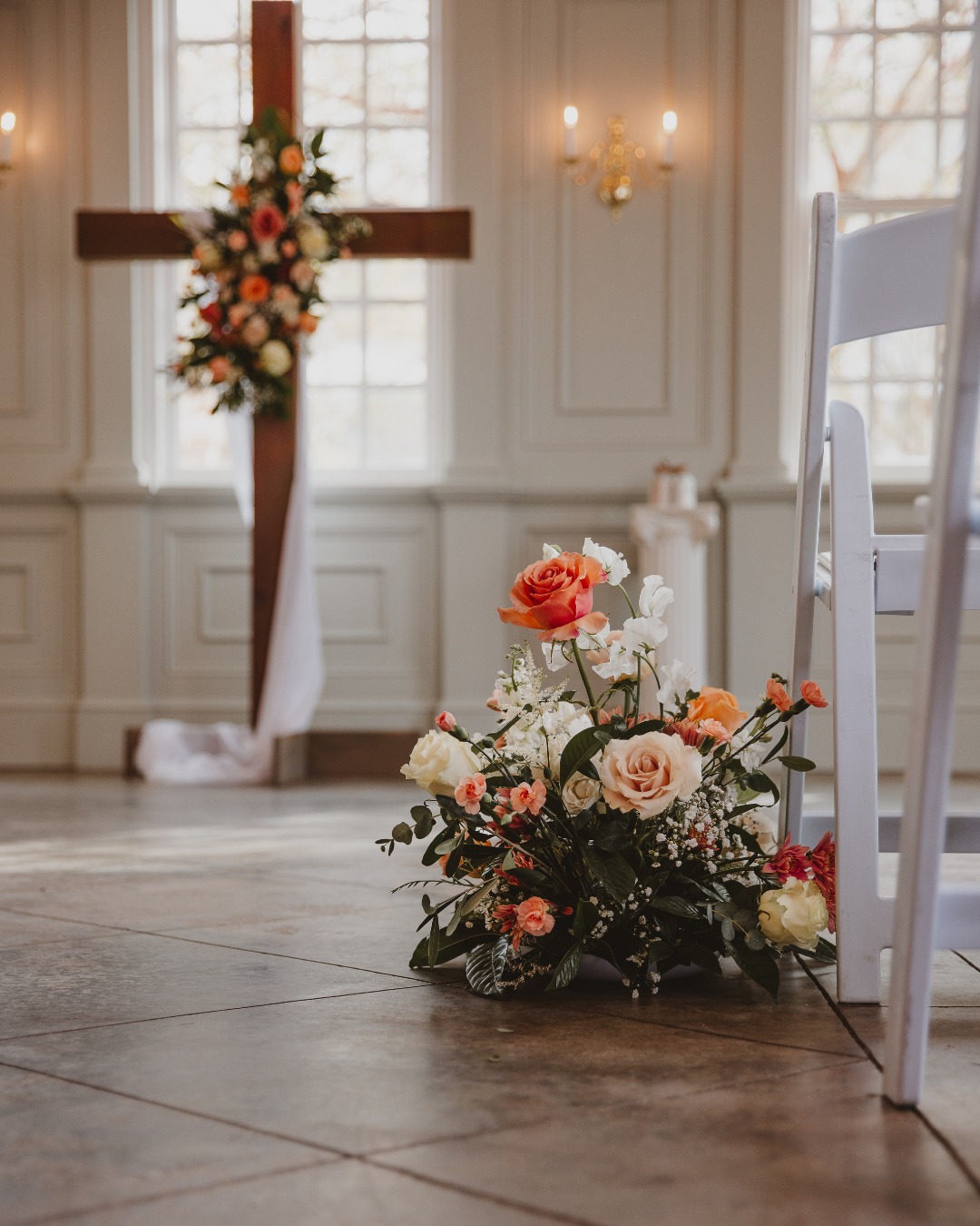 For couples who believe less truly is more 🤍
Our Elopement Rental Package is designed for couples who want a beautiful, meaningful ceremony without the overwhelm.
•20 guests or less
• 2-hour venue rental (setup + breakdown included)
•Officiant, photographer, bouquet & cake included
Head to our website in bio for more details & to book a tour with us.
